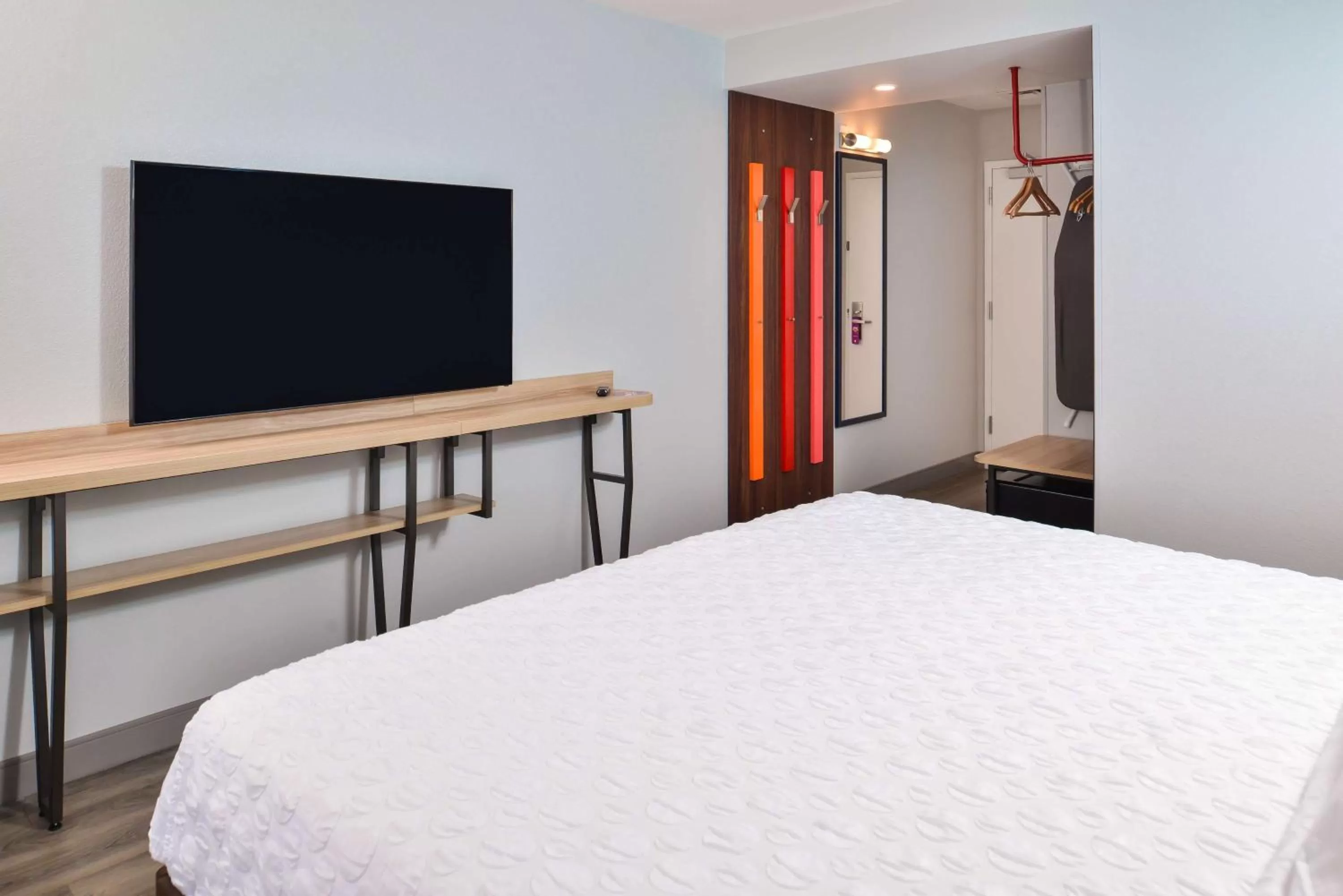 Bedroom, Bed in Tru By Hilton Stuttgart