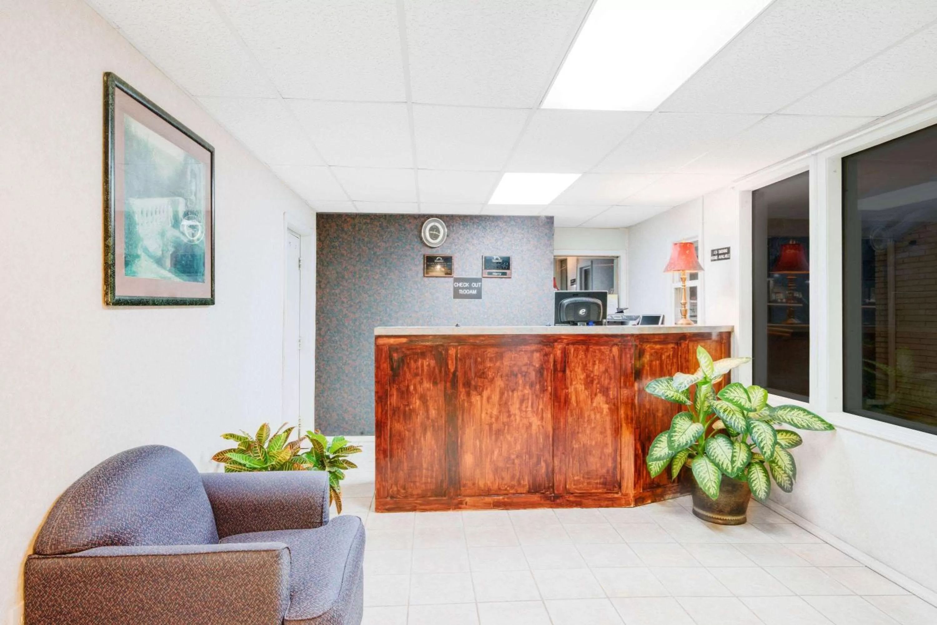 Lobby or reception in Days Inn by Wyndham Monett
