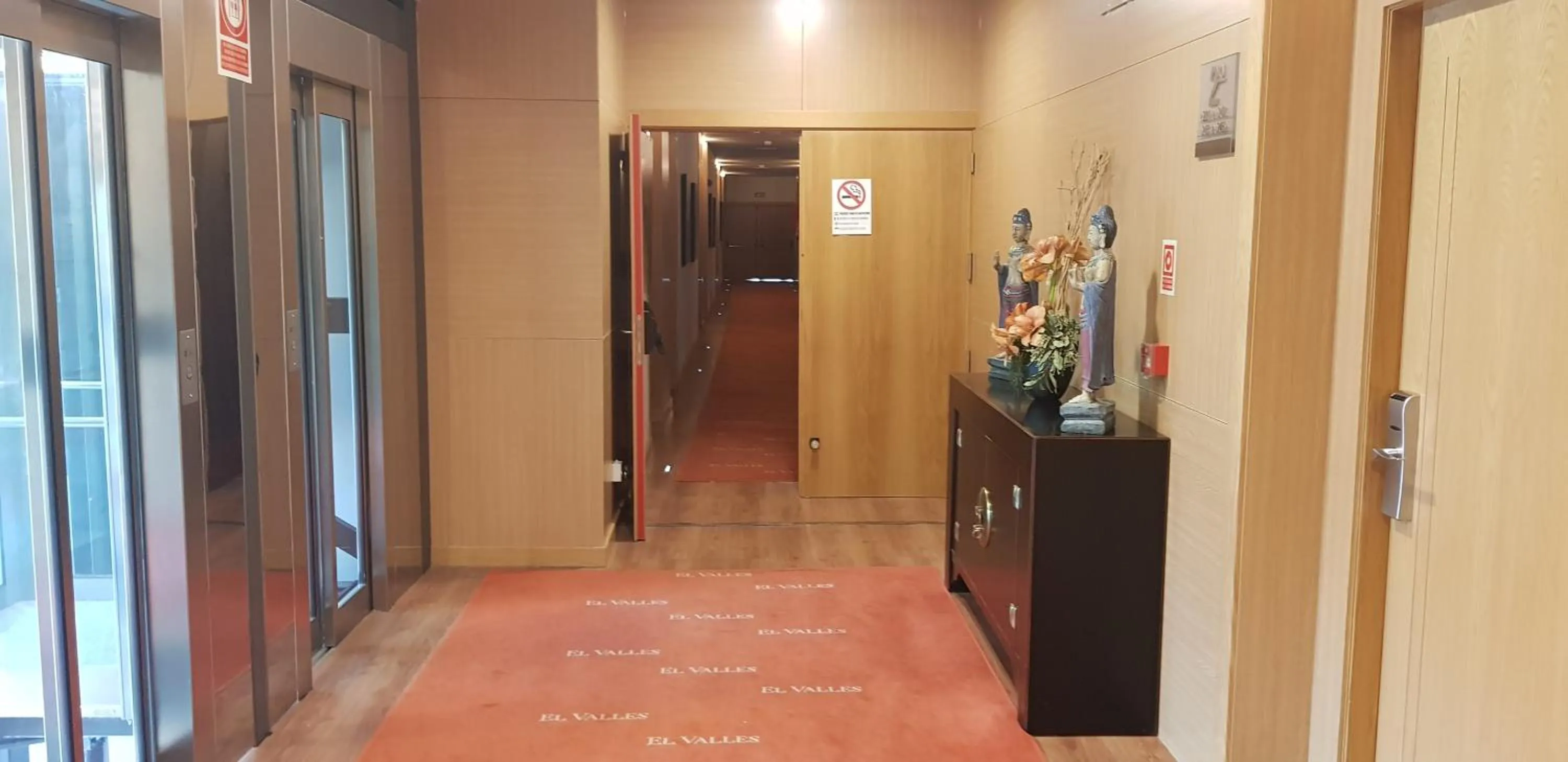 Property building in Hotel Restaurante El Valles 4 ESTRELLAS