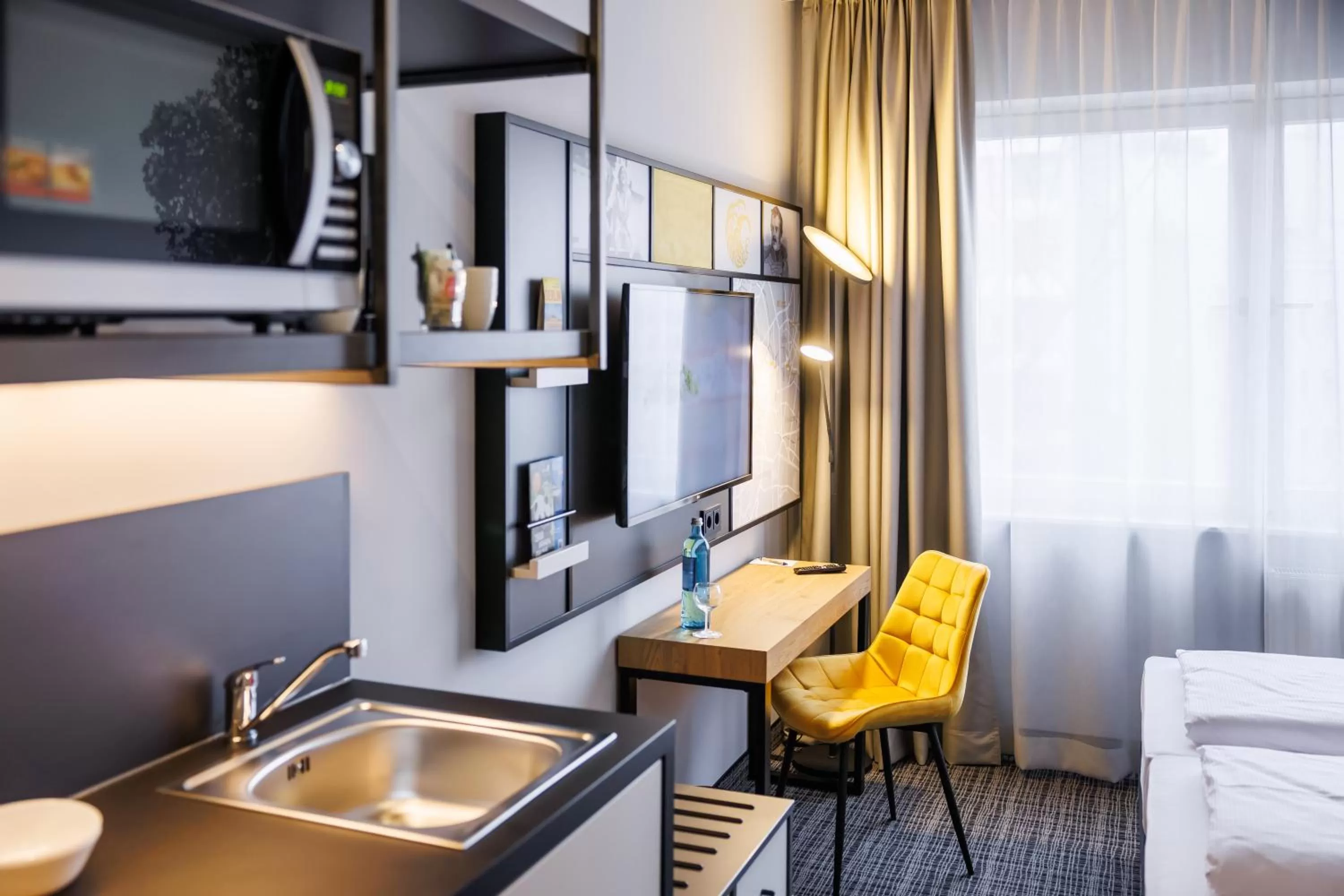 TV and multimedia in Hotel Lützow