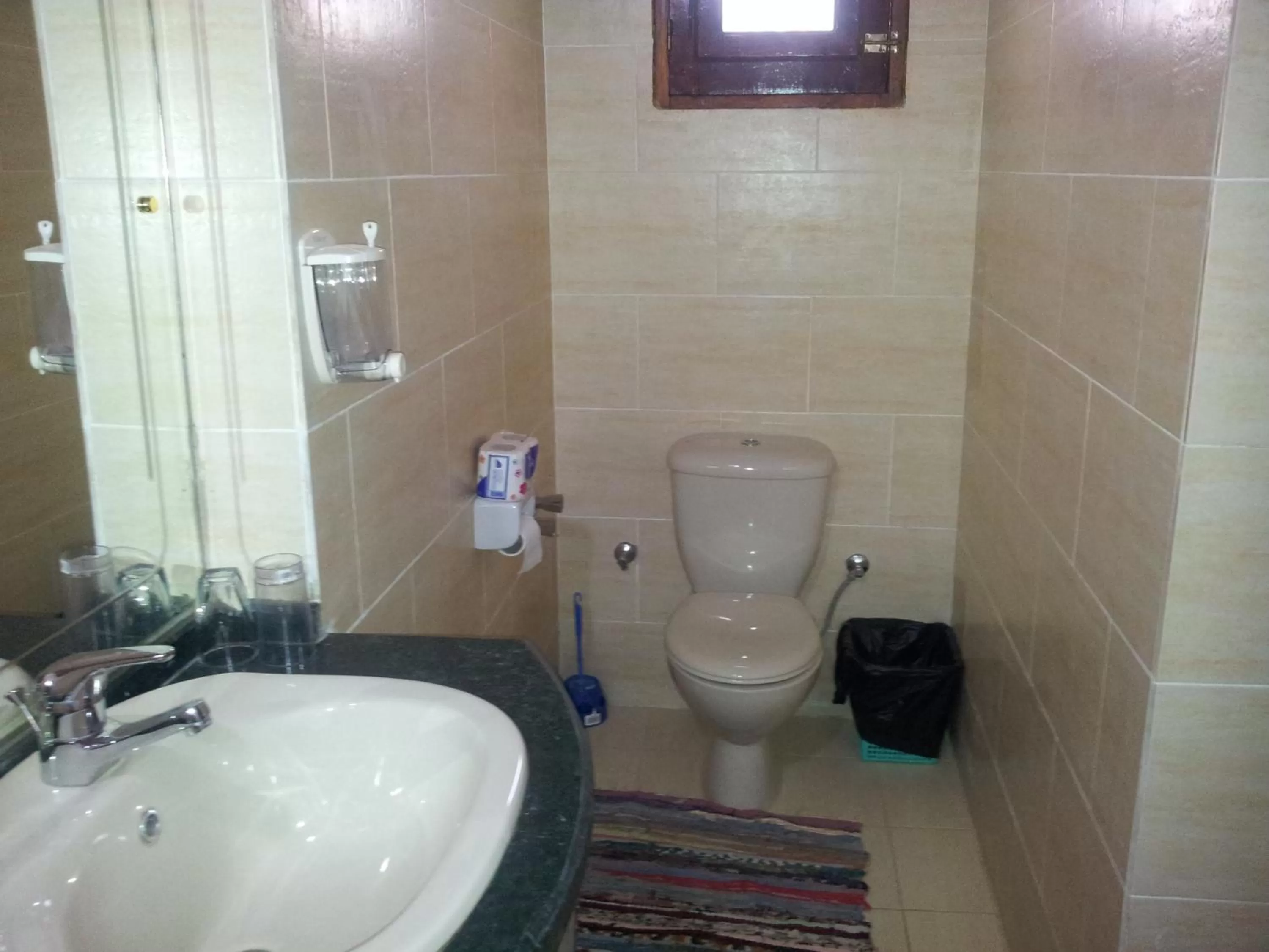 Bathroom in Al Baeirat Hotel