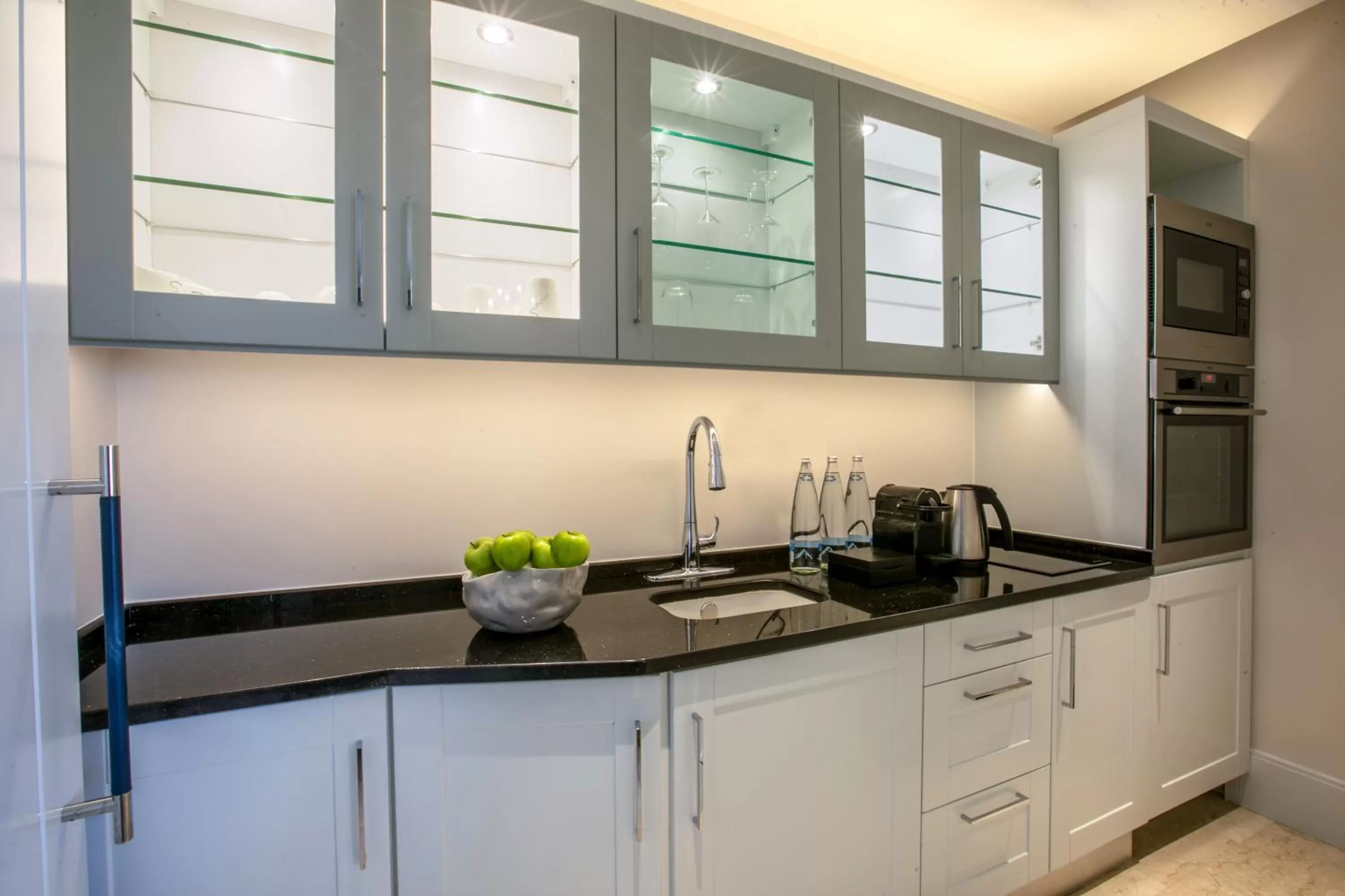 Kitchen or kitchenette in Fairmont Amman