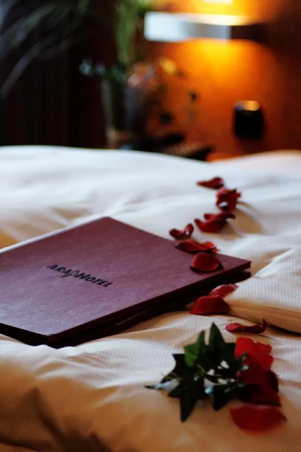 Decorative detail in Ara Classic