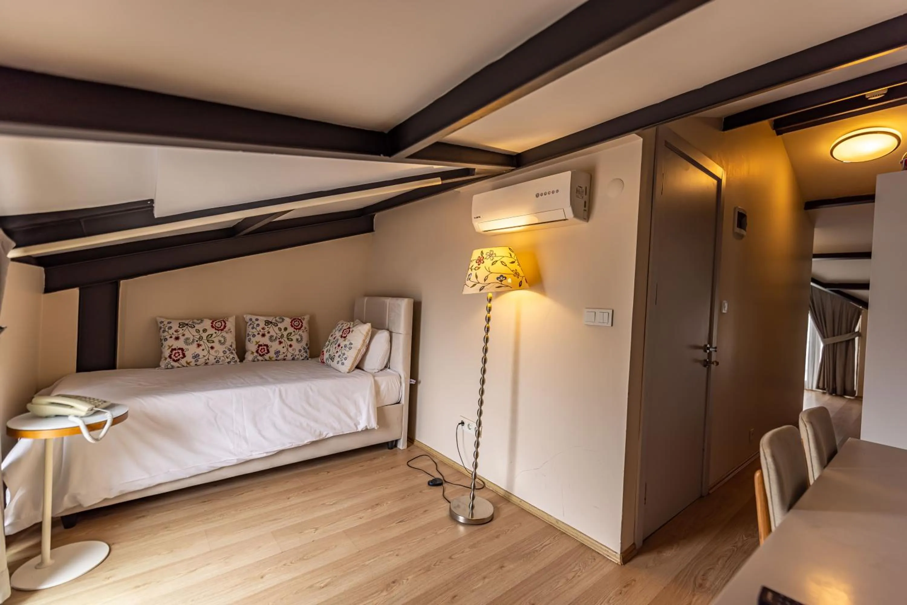 Bedroom, Bed in Calanthe Residence