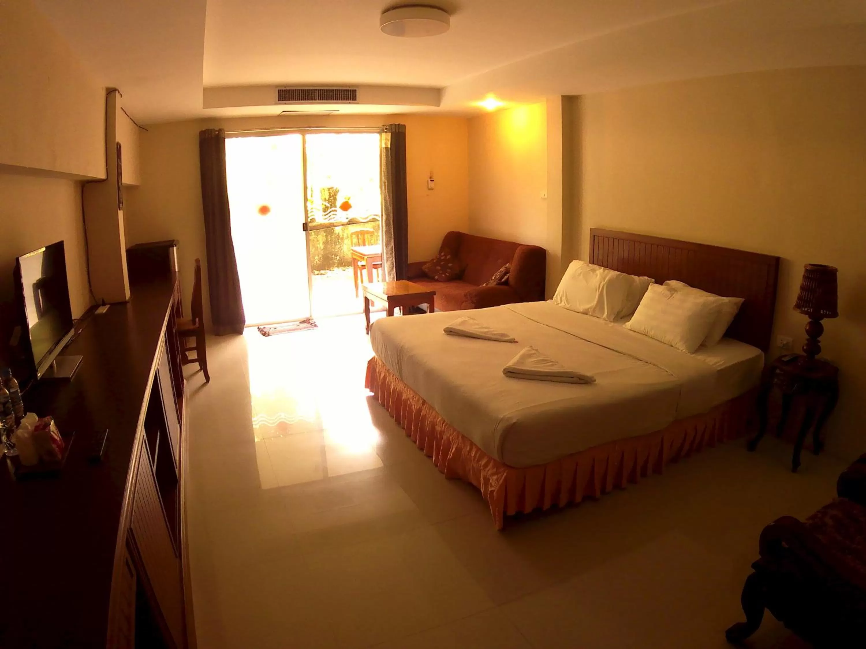 Photo of the whole room, Bed in Sea-Sun Bungalow & Resort
