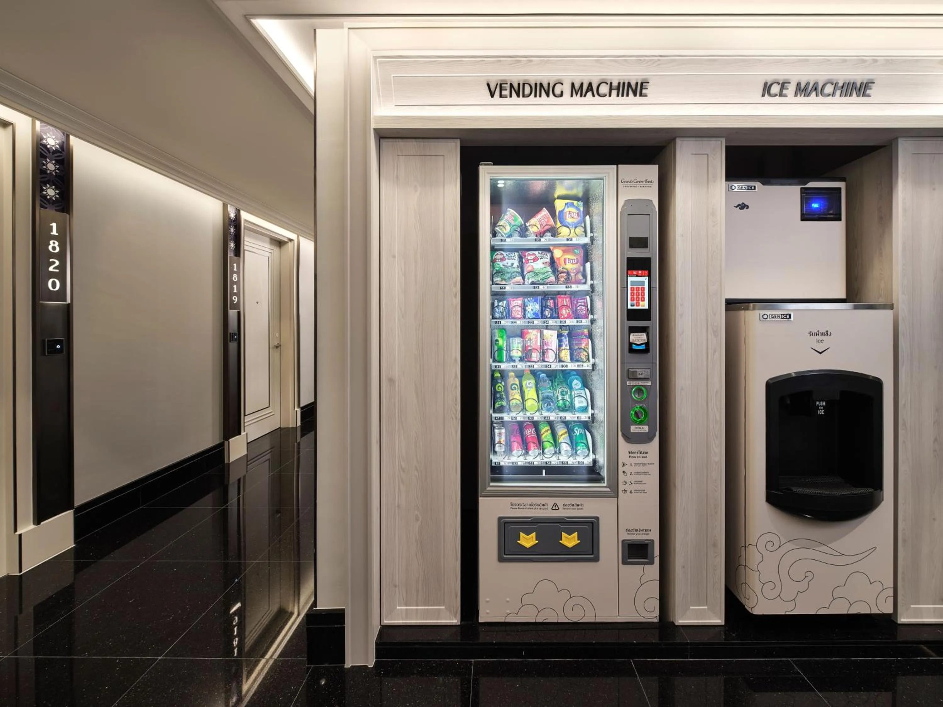 vending machine in Grande Centre Point Surawong Bangkok