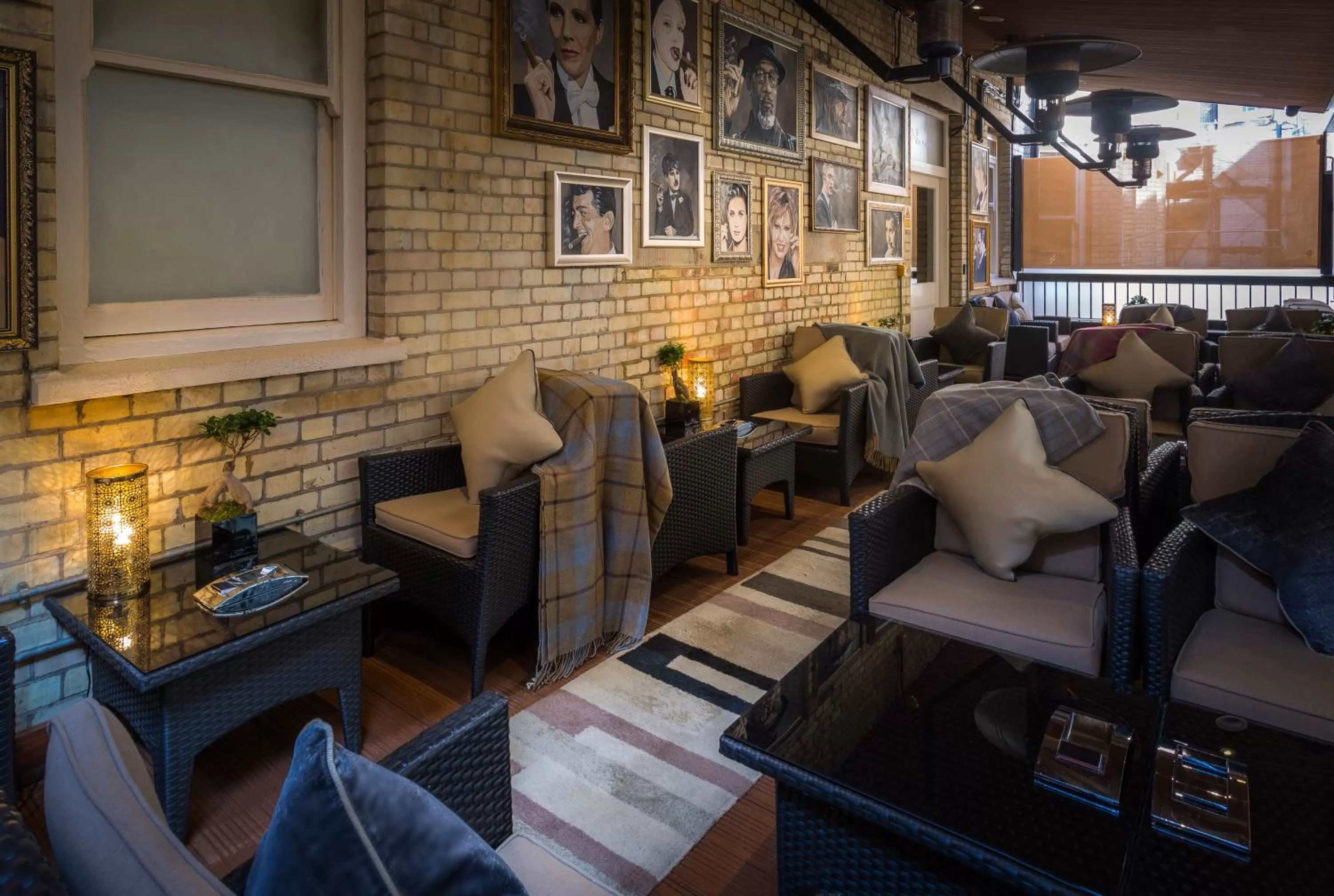 Patio in Ten Manchester Street Hotel