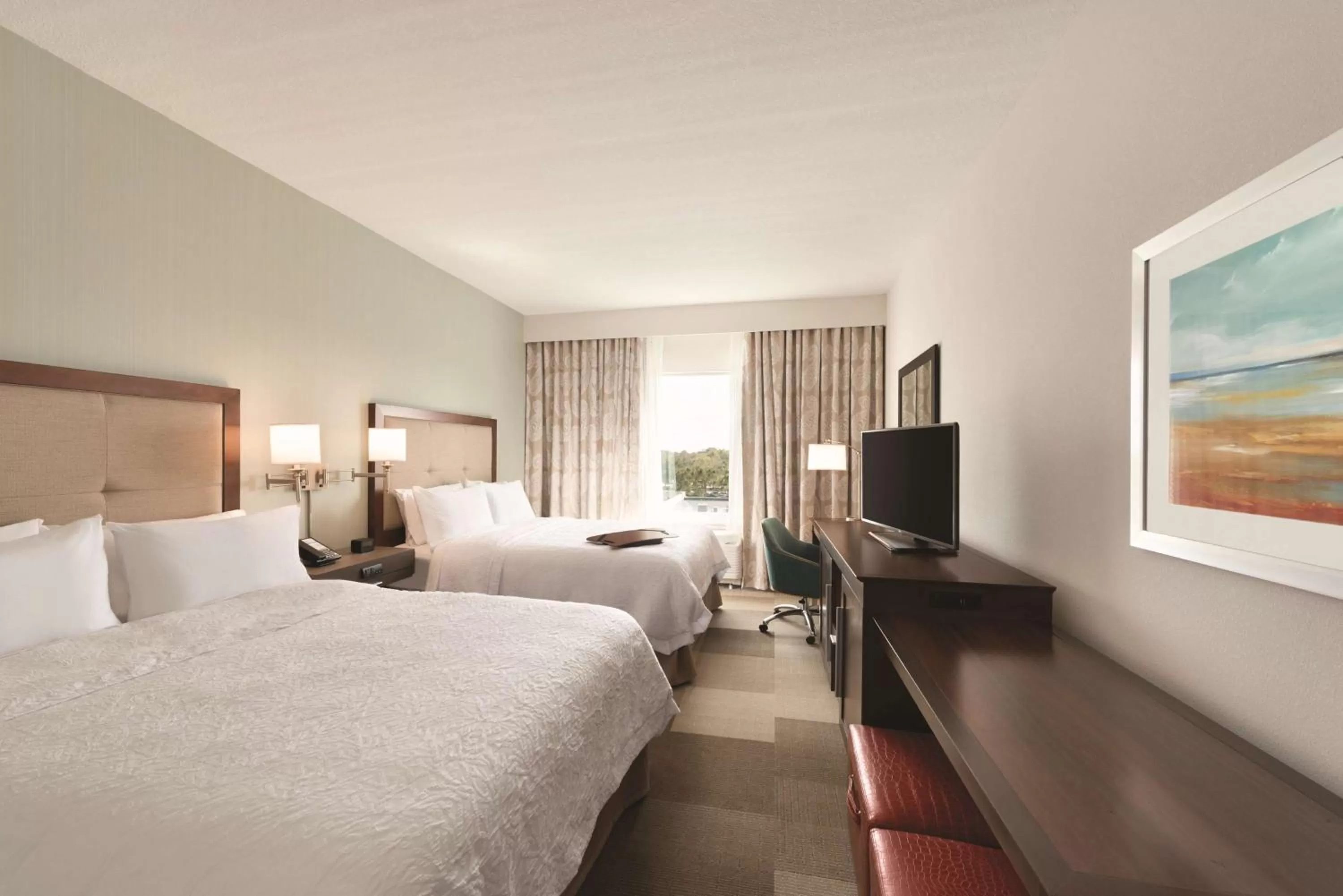 Bed in Hampton Inn & Suites - DeLand