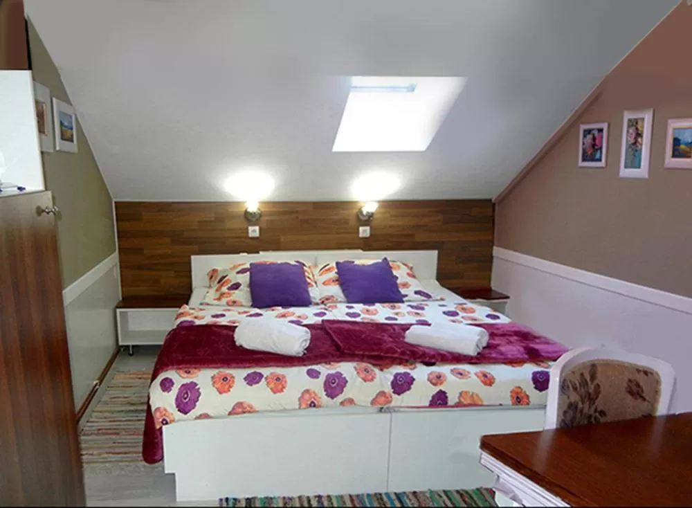 Bed in Villa Lucia - Apartments&Rooms