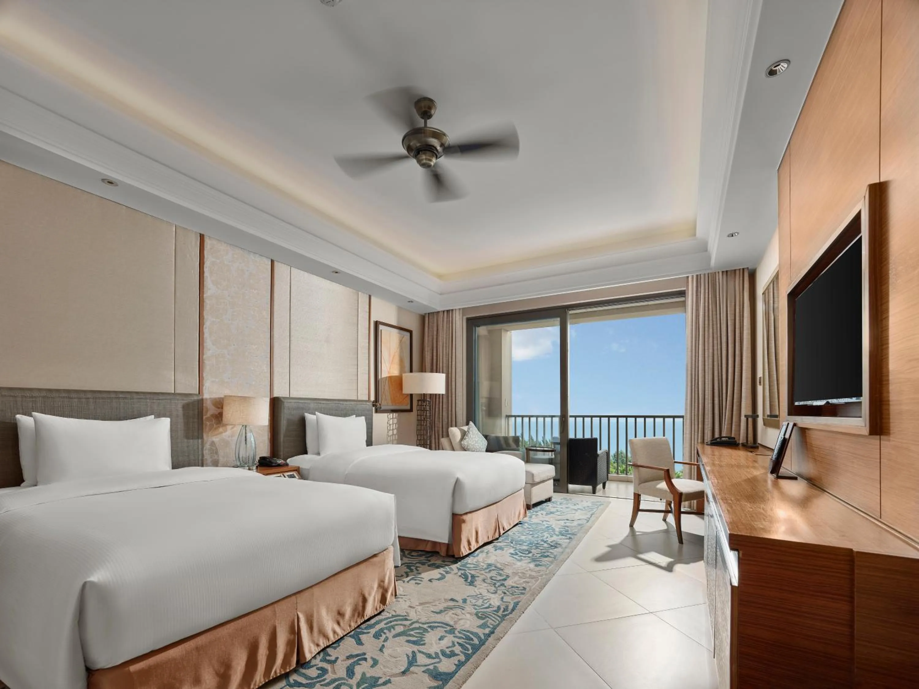 Bed in Hilton Haikou Meilan - Beachfront Hotel