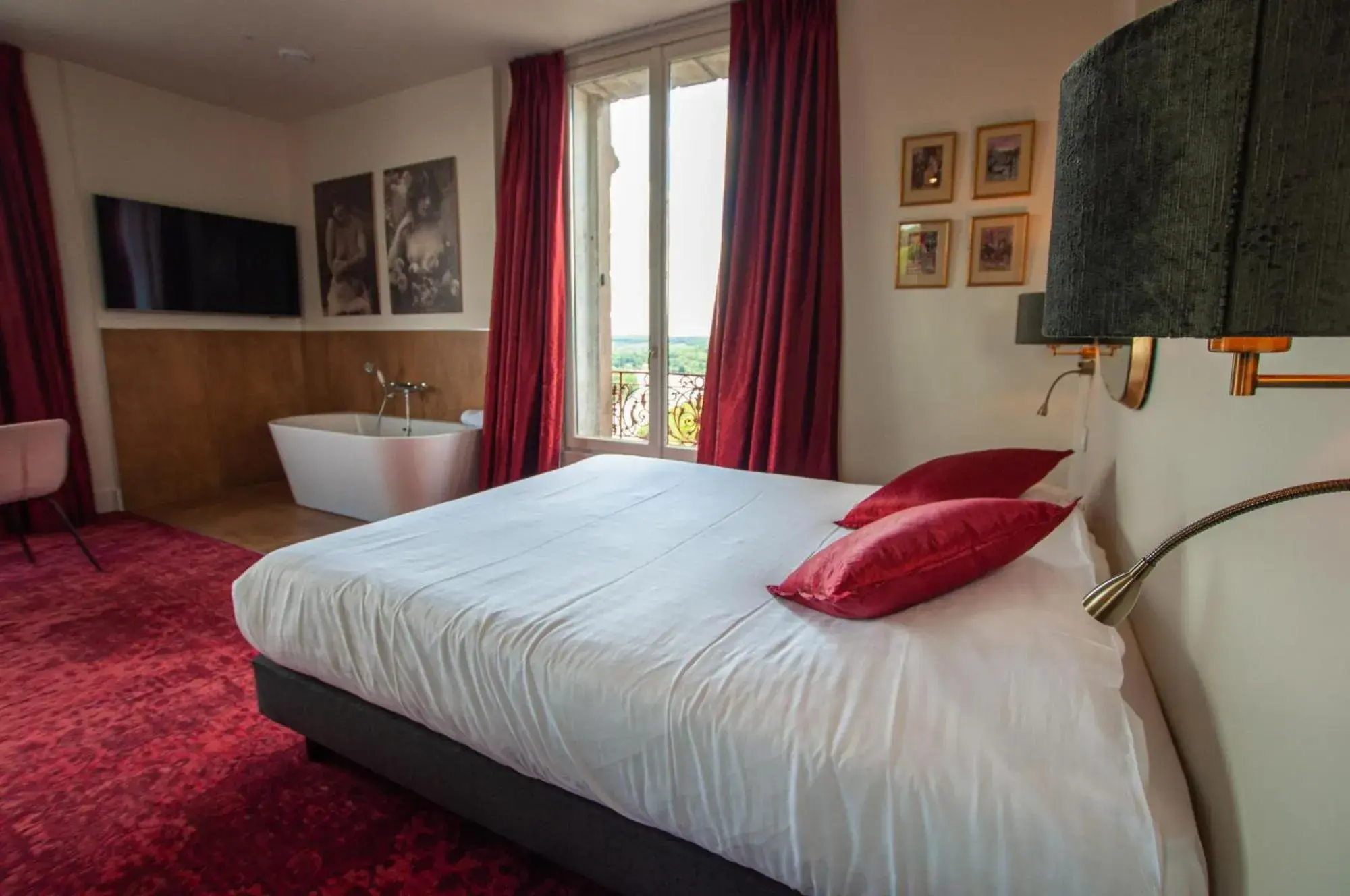 Superior Double Room with River View in Domaine De La Corniche Superior Double Room with River View in Domaine De La Corniche