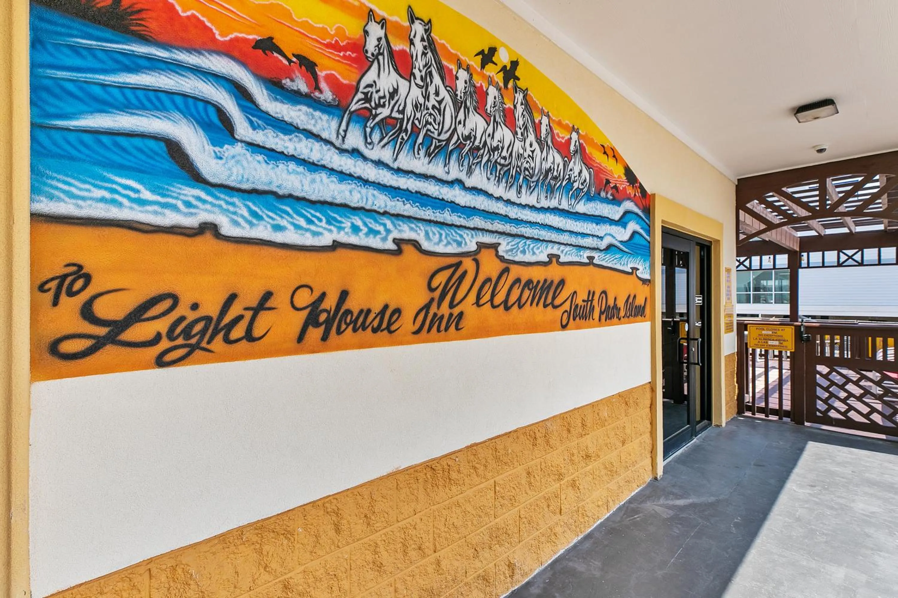 Facade/entrance in Lighthouse Inn