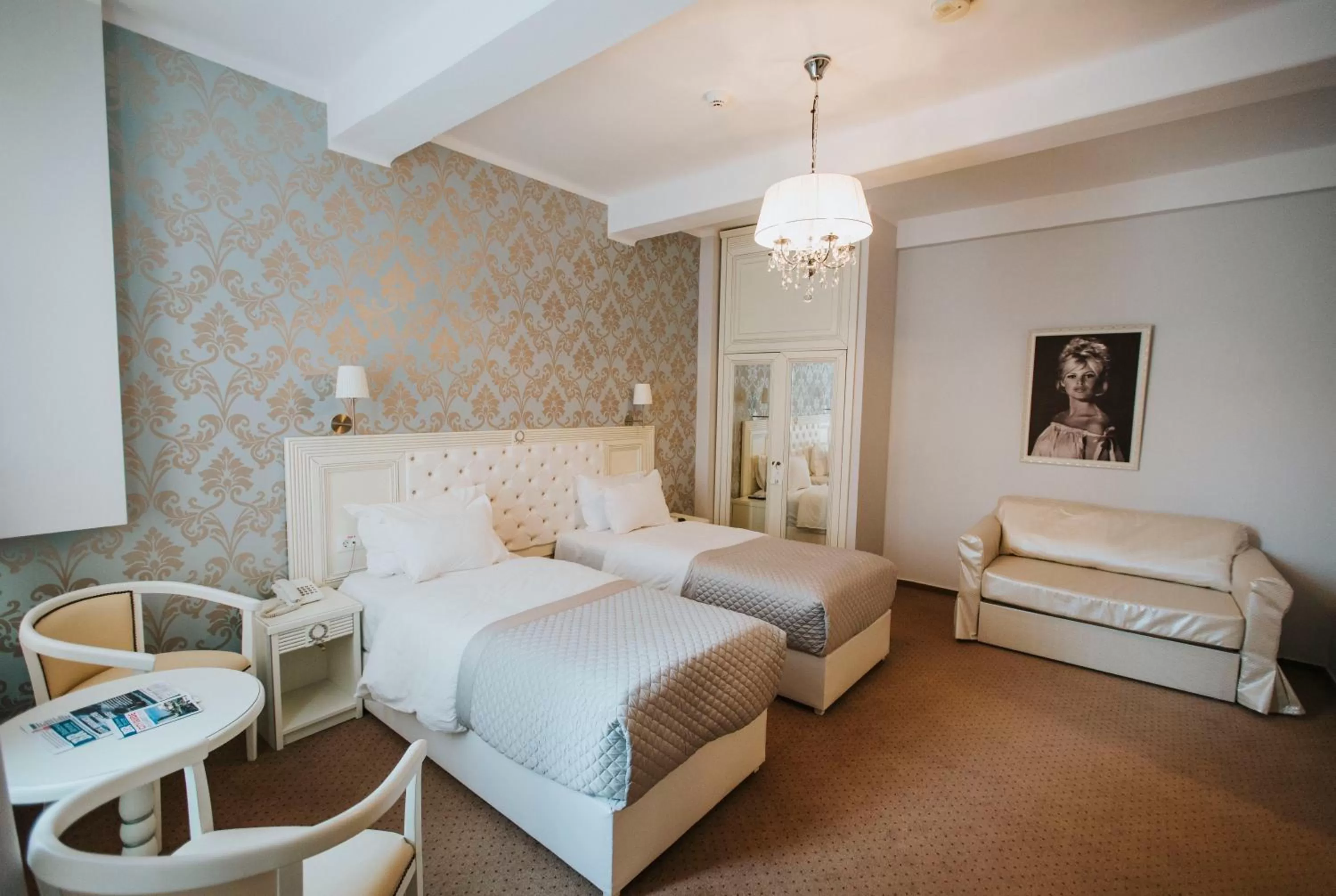 Twin Room in Vila Cornelia