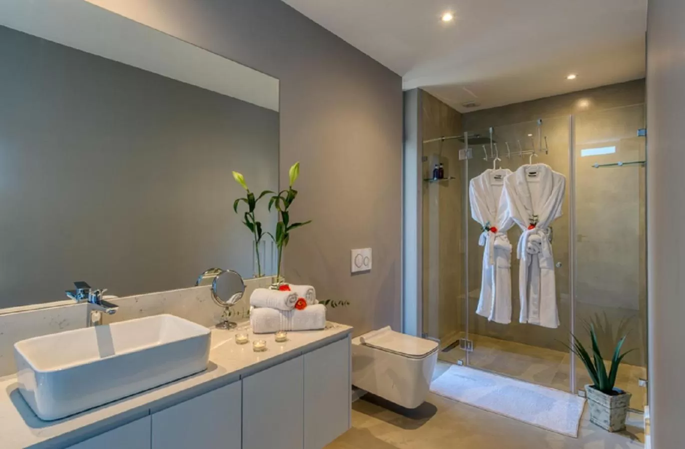 Bathroom in Crown on the Heads