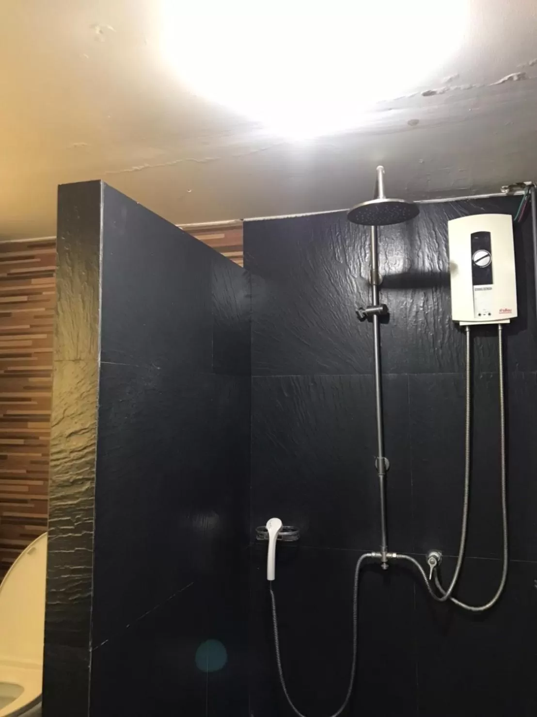 Bathroom in Rod Fai Fah Apartment