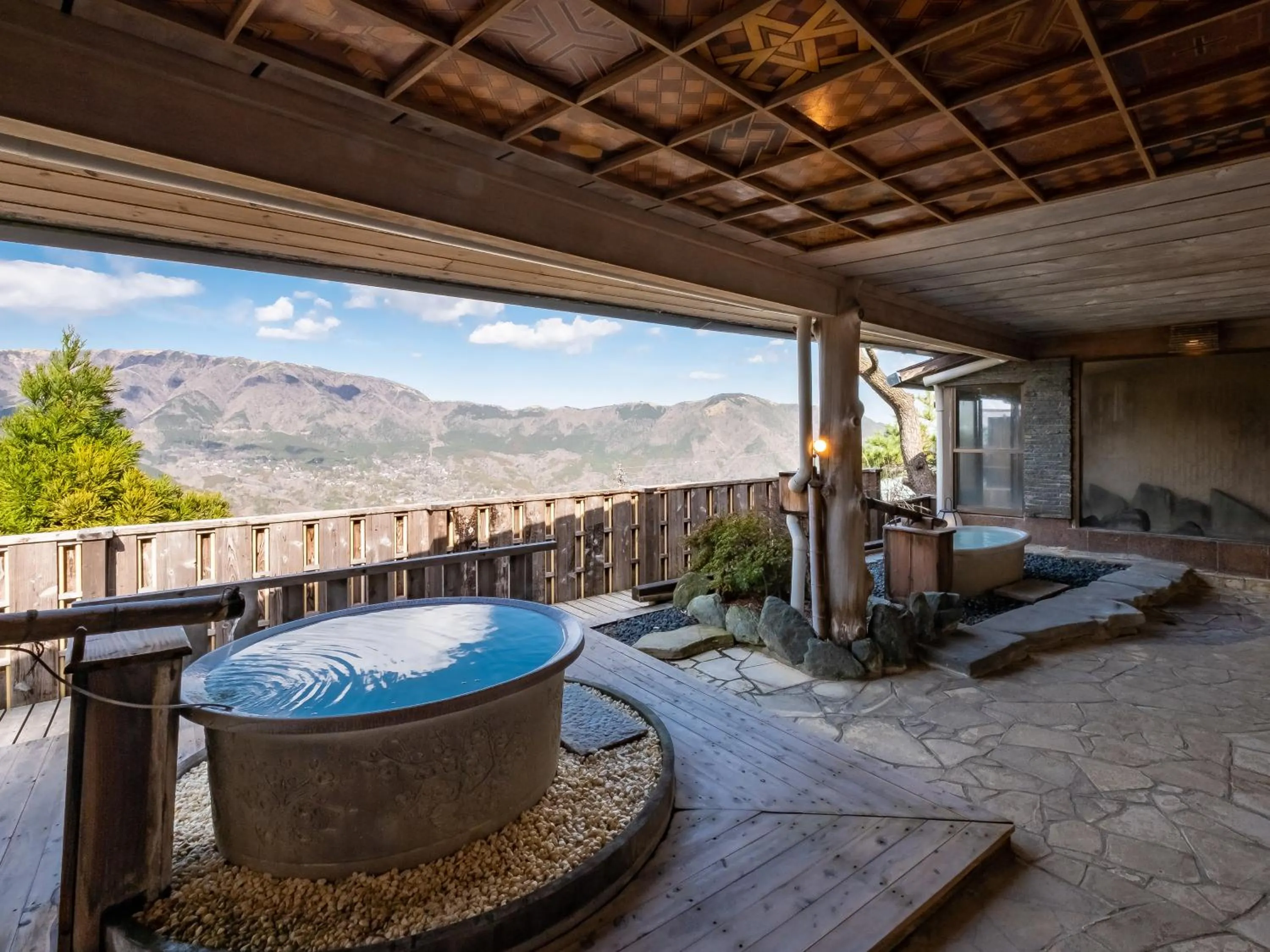 Hot Spring Bath in Shirayunoyado Yamadaya Hakone Gora