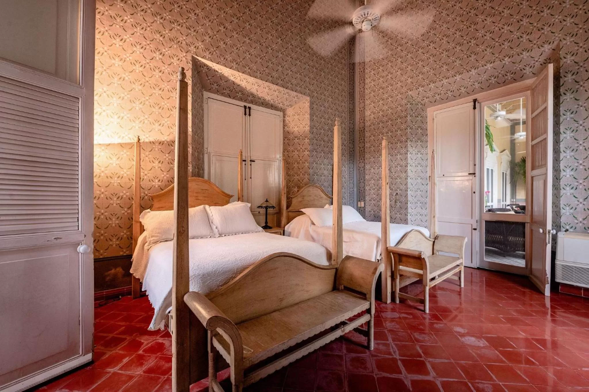 Photo of the whole room, Bed in Hacienda San Antonio Millet
