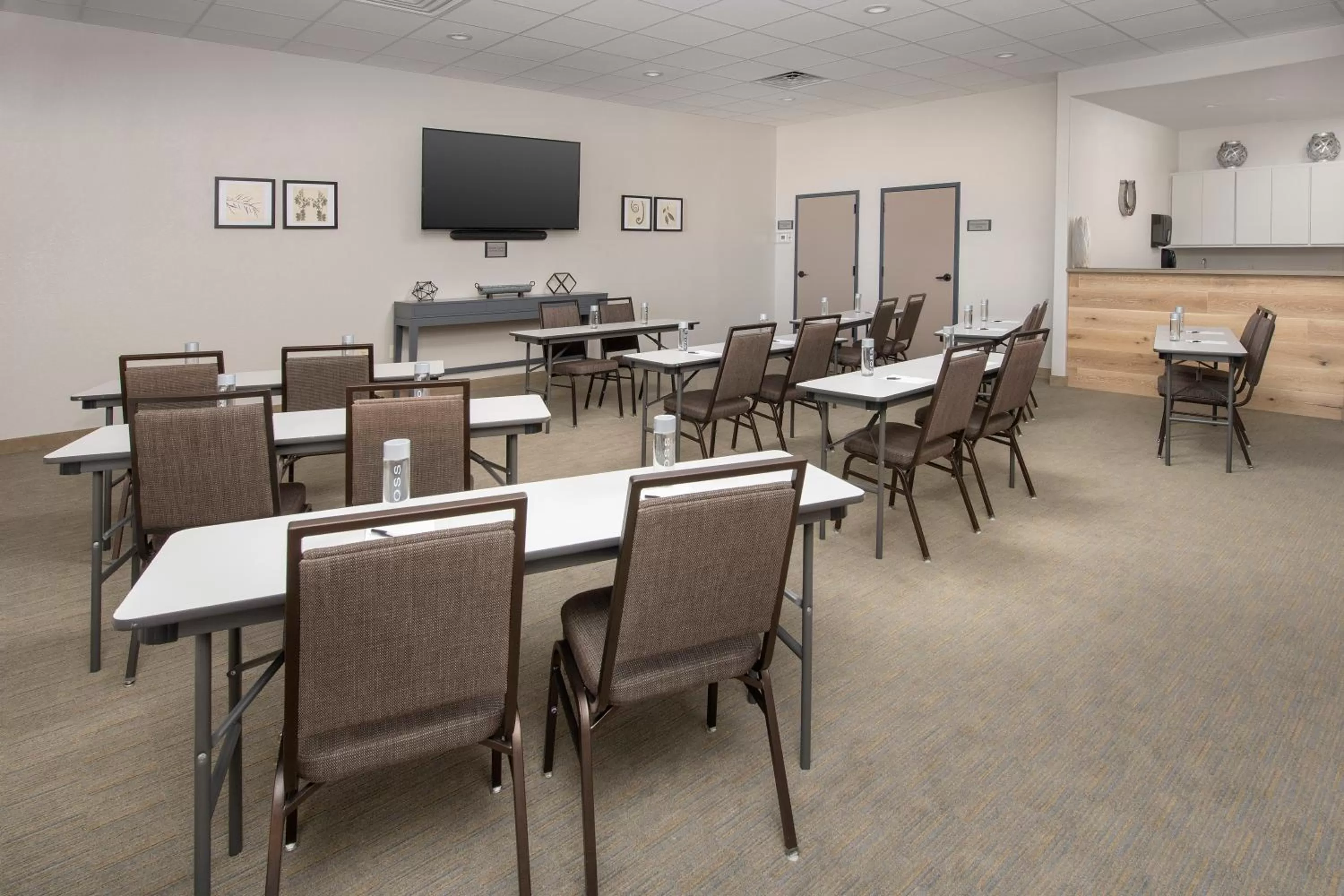 Meeting/conference room in Country Inn & Suites by Radisson, Houston Intercontinental Airport East, TX