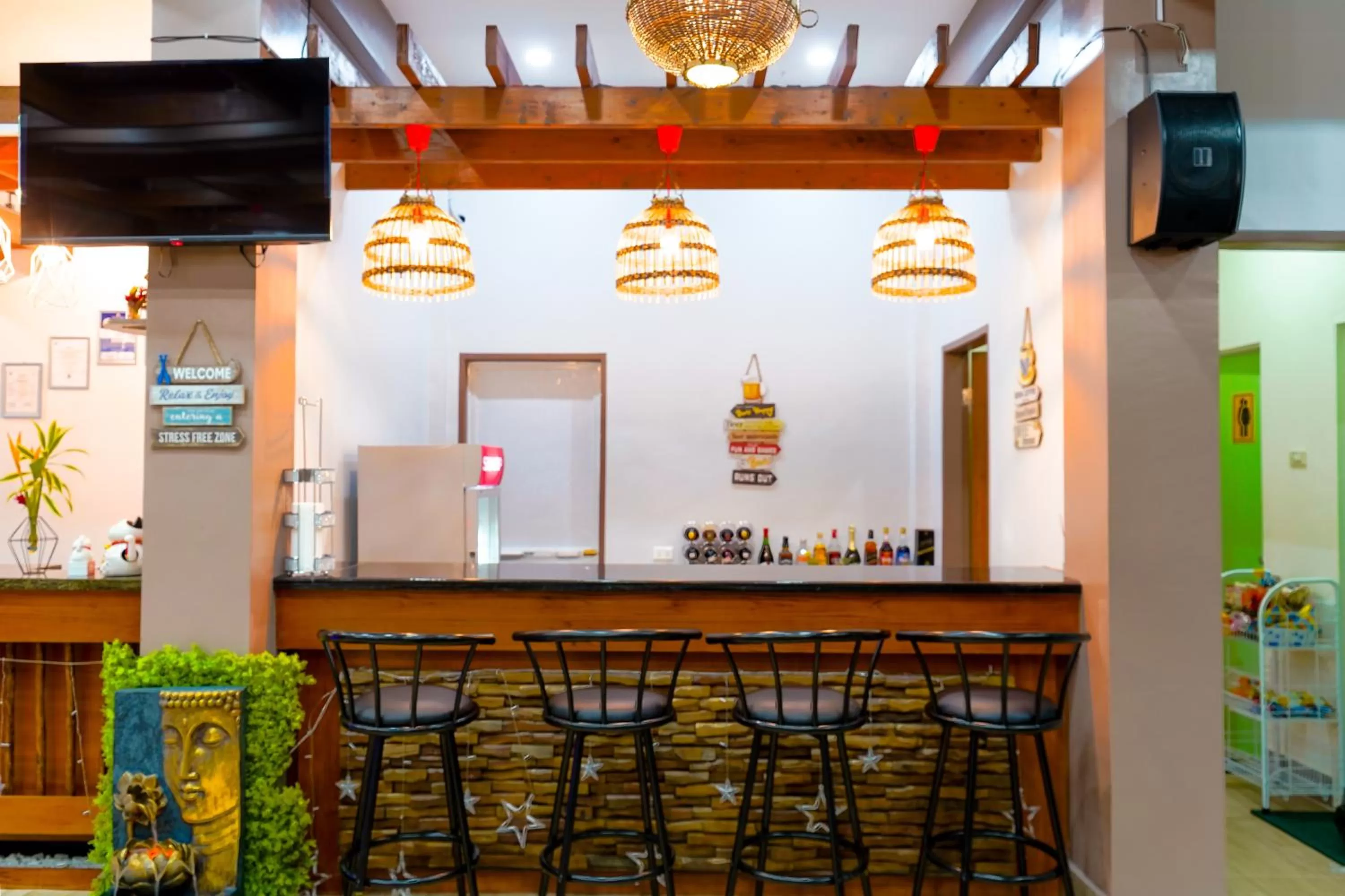 Restaurant/places to eat in MS Mountain Cabin