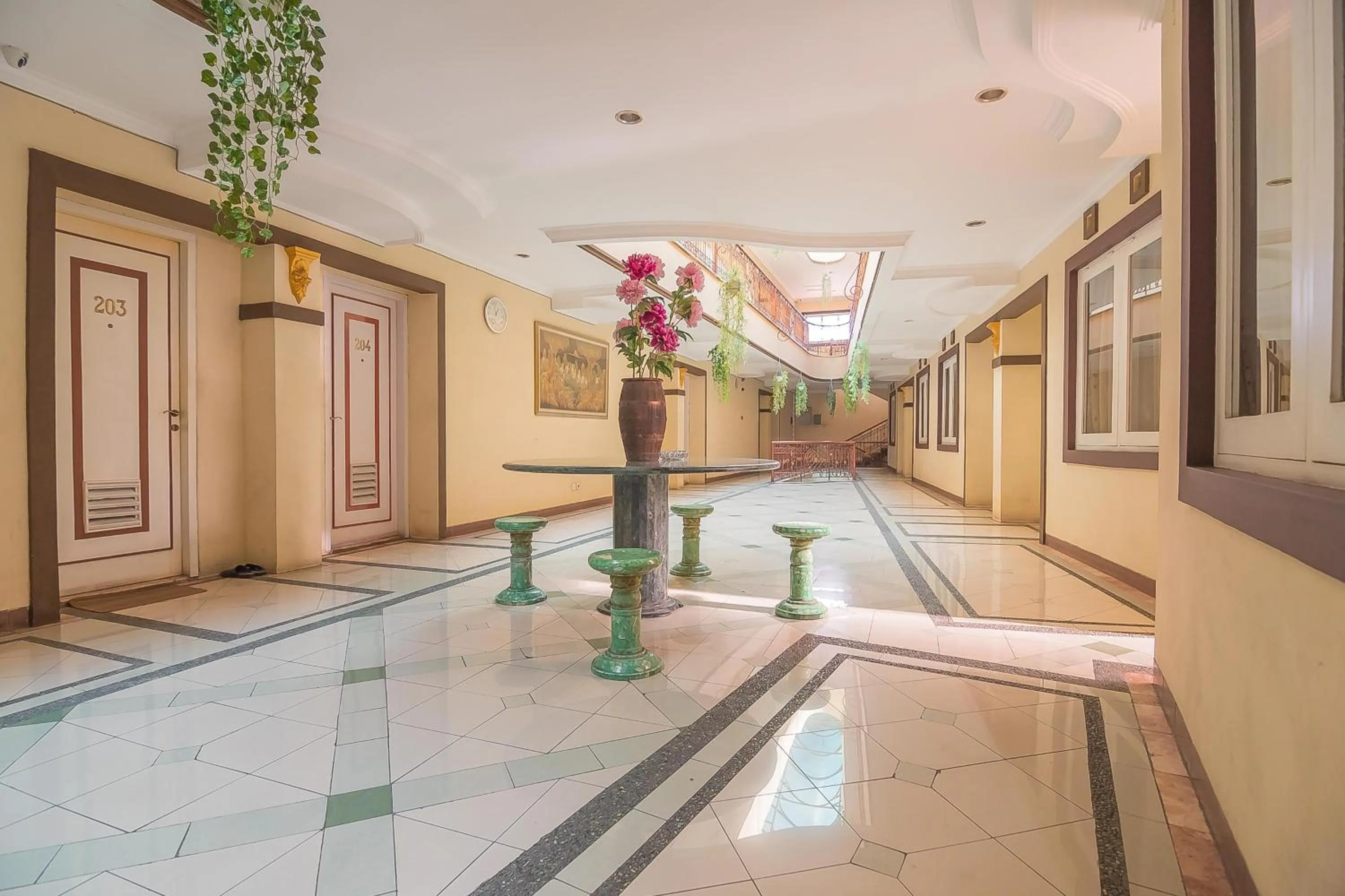 Lobby or reception in RedDoorz at Amellia Pasteur Bandung