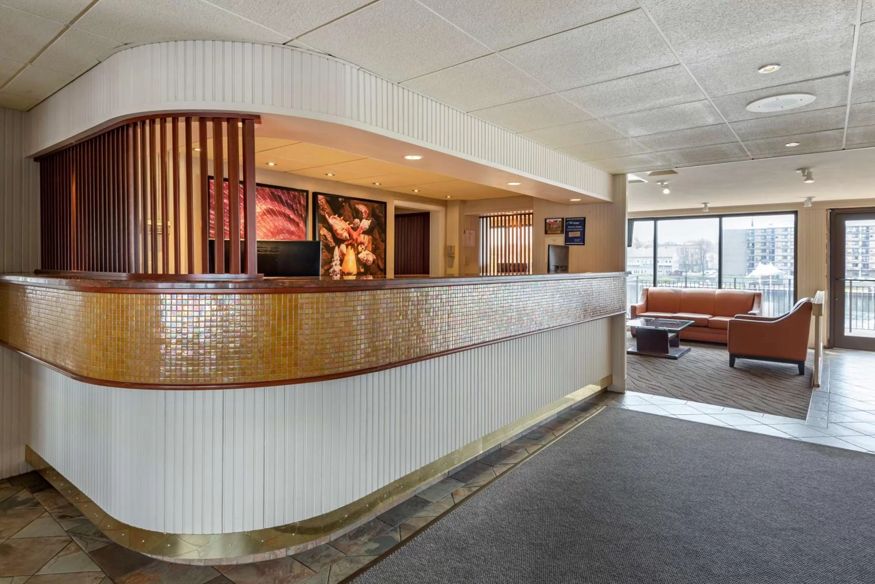 Lobby or reception in Best Western Plus Oswego Hotel and Conference Center