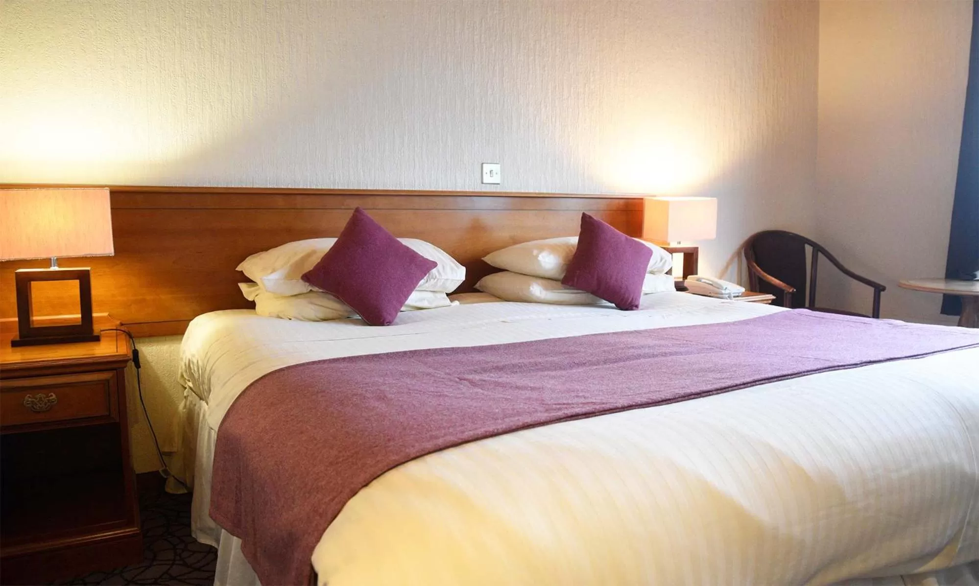 Bed in The Royal Hotel