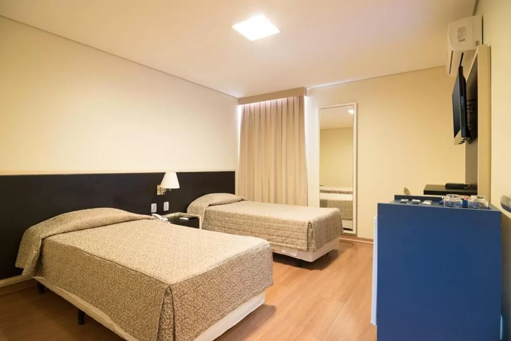 Photo of the whole room, Bed in Hotel Financial