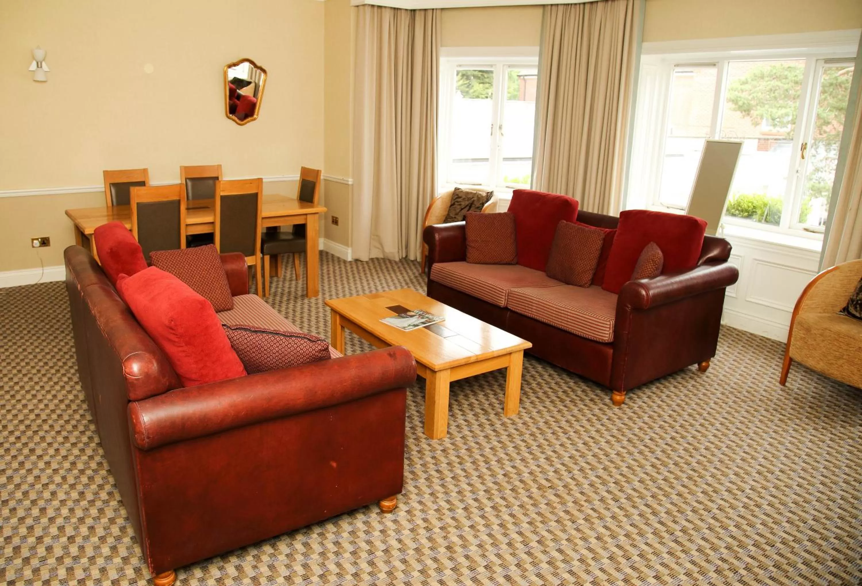 Living room in Quorn Country Hotel Leicester