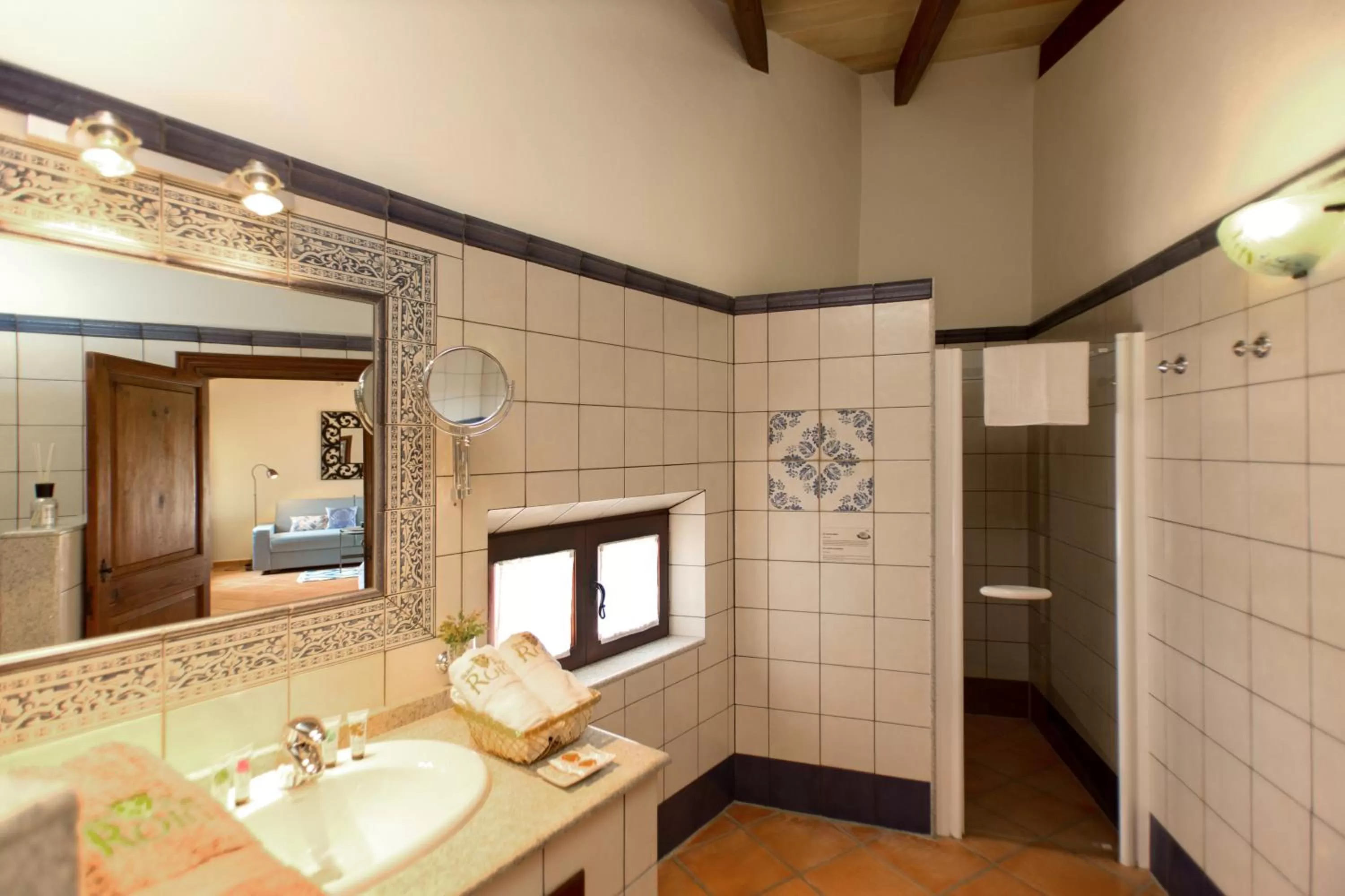 Shower in Casa Font i Roig