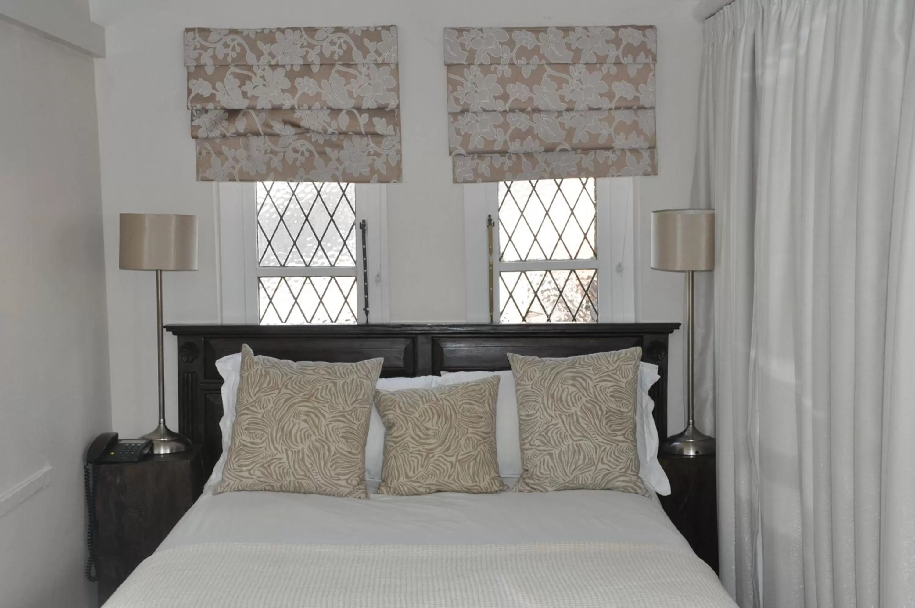 Decorative detail, Bed in 268 On Ridge Guesthouse