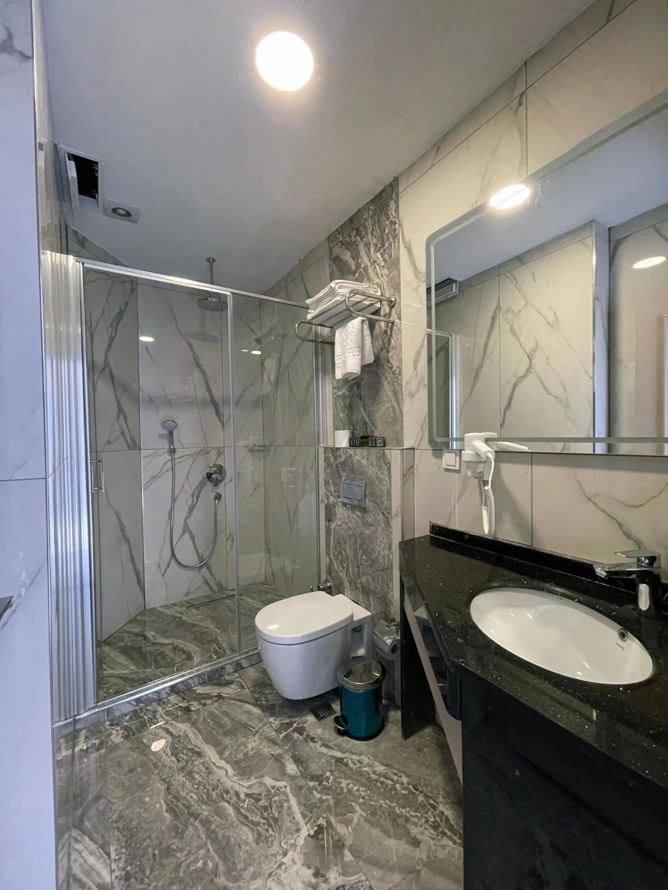 Economy Double Room in Martinenz Hotel