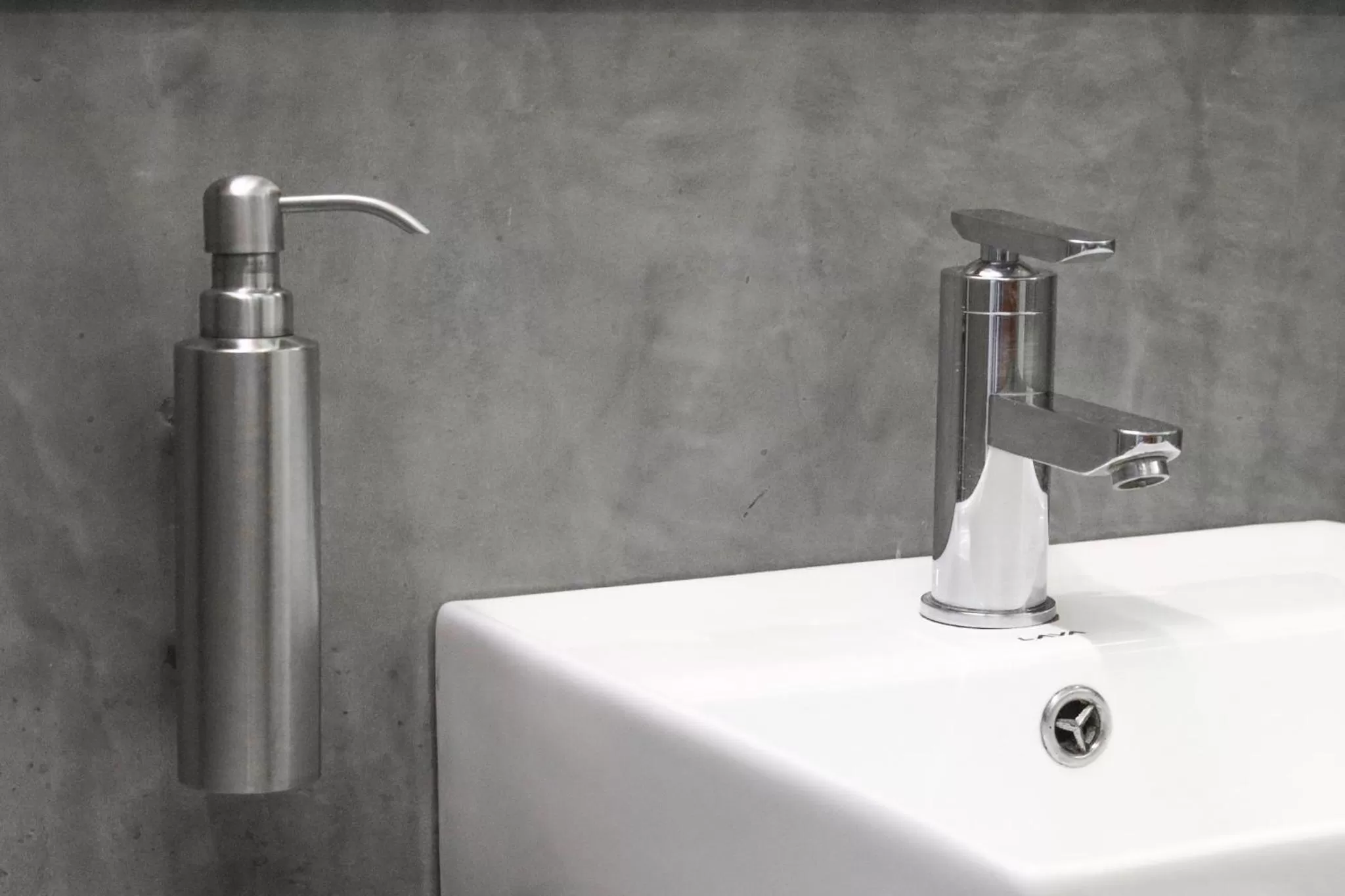 Bathroom in The One Ella