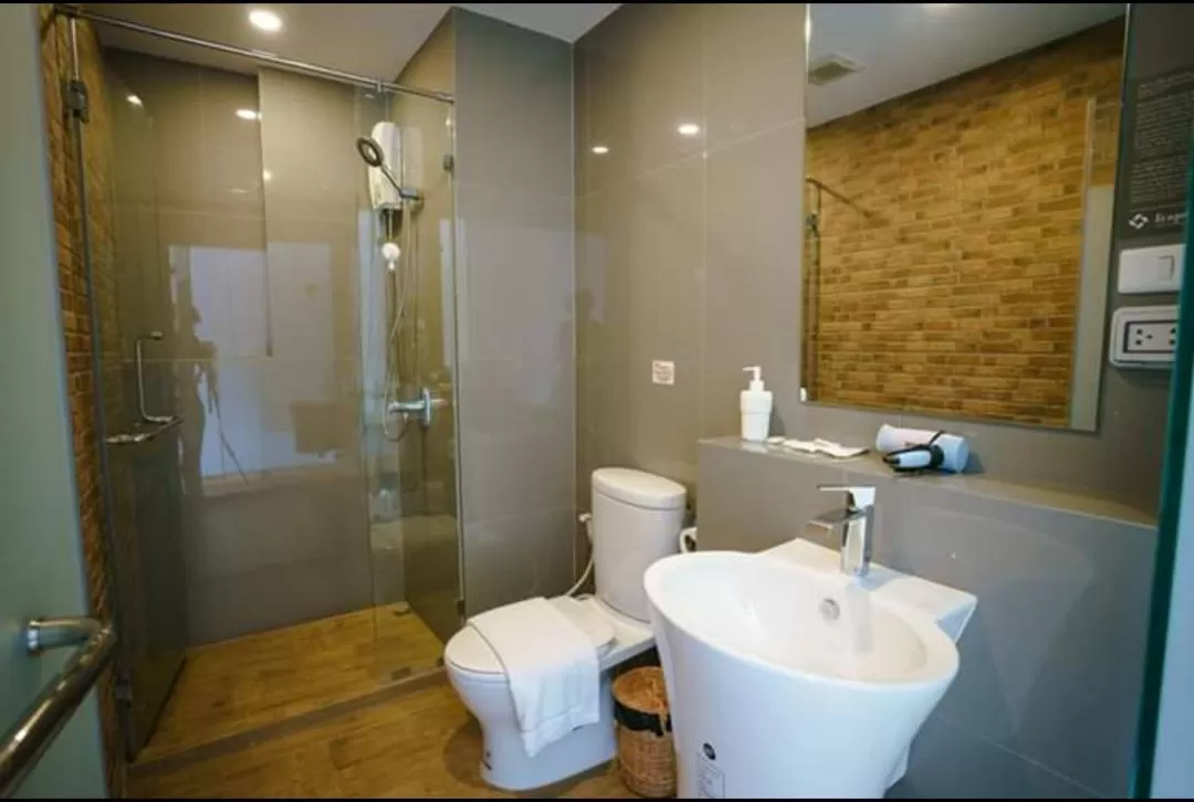 Shower in Nest by Sangob