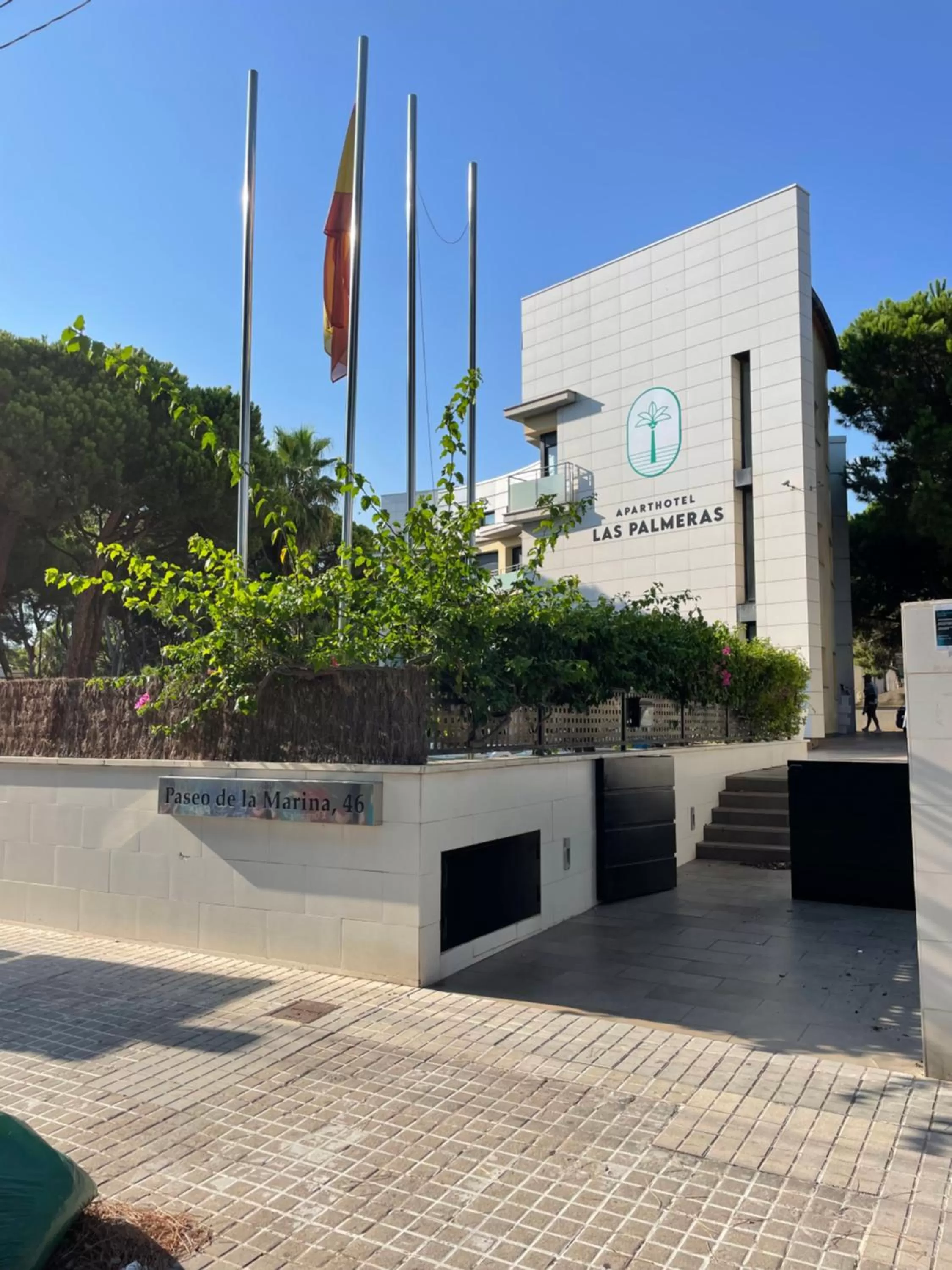 Property building in Aparthotel Las Palmeras Castelldefels