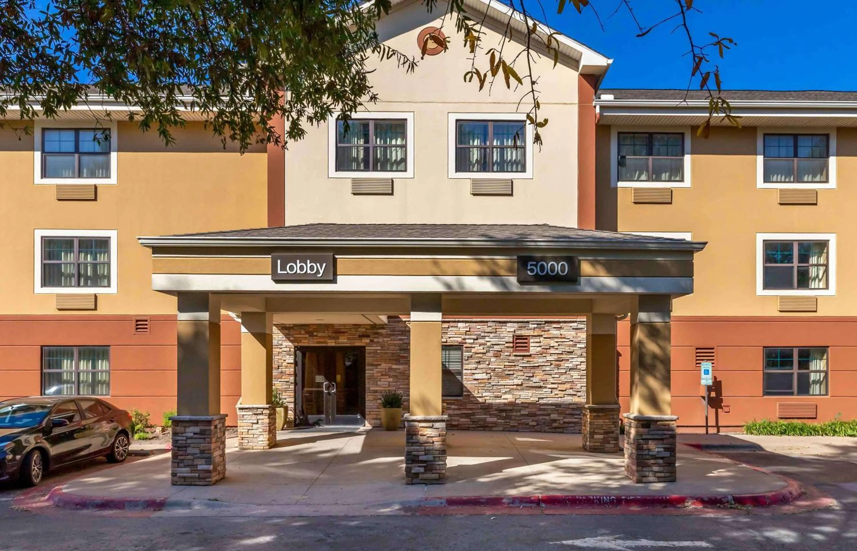 Property building in Extended Stay America Select Suites - Fayetteville - Springdale