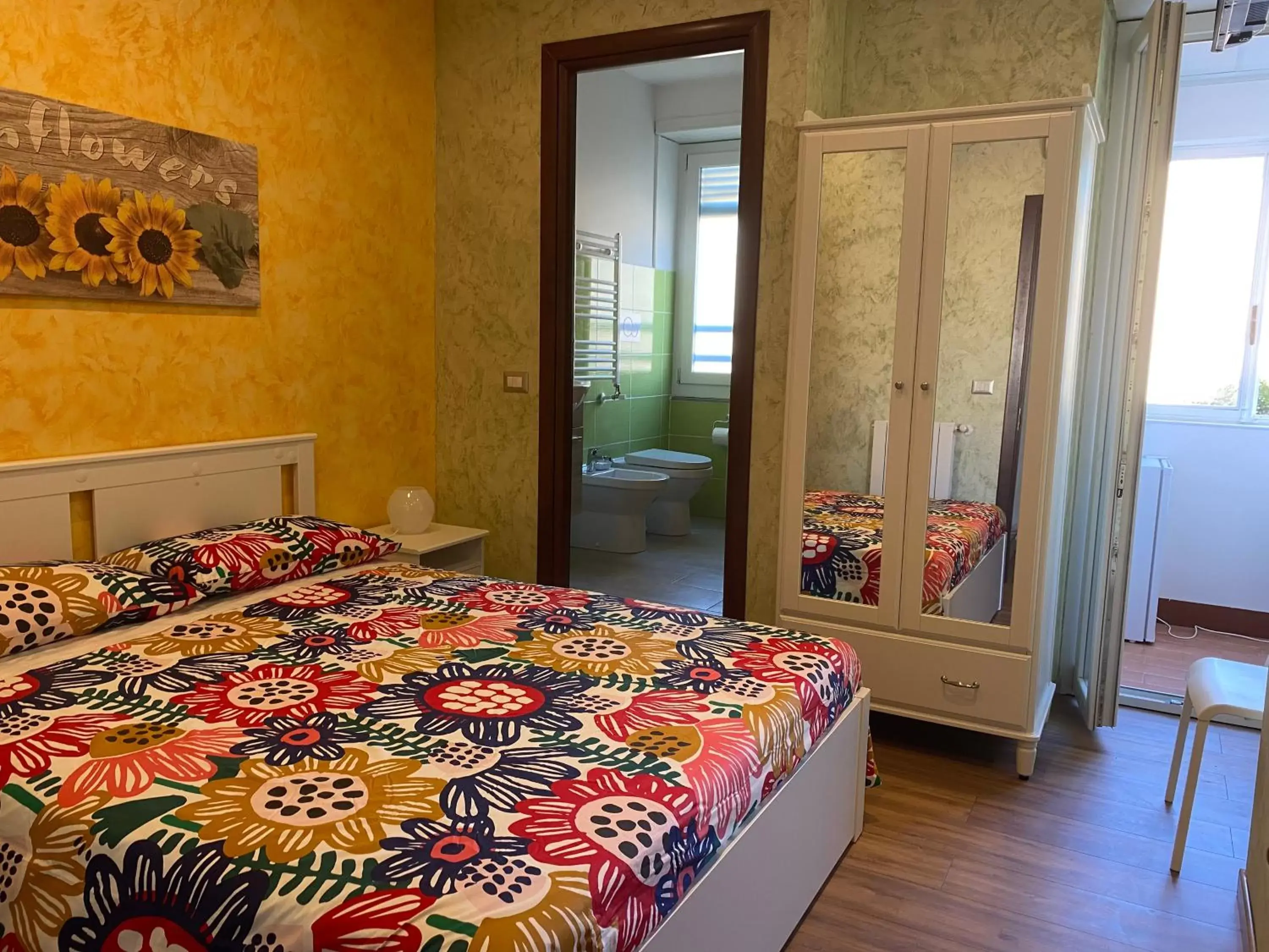 Double Room with Private Bathroom in B&B CATANIA CENTRO - Charme & More Double Room with Private Bathroom in B&B CATANIA CENTRO - Charme & More