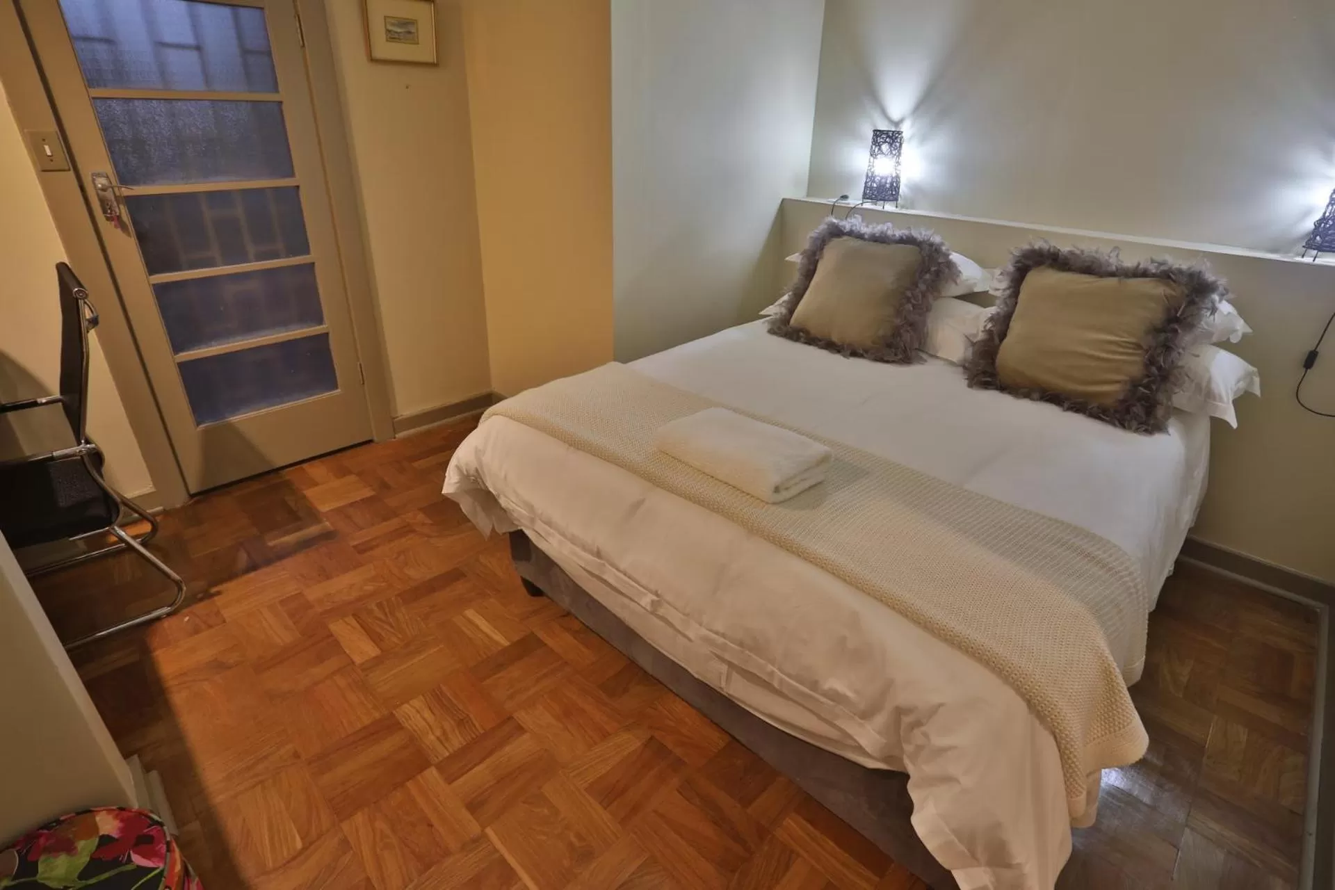 Bed in Ben's Bed and Breakfast