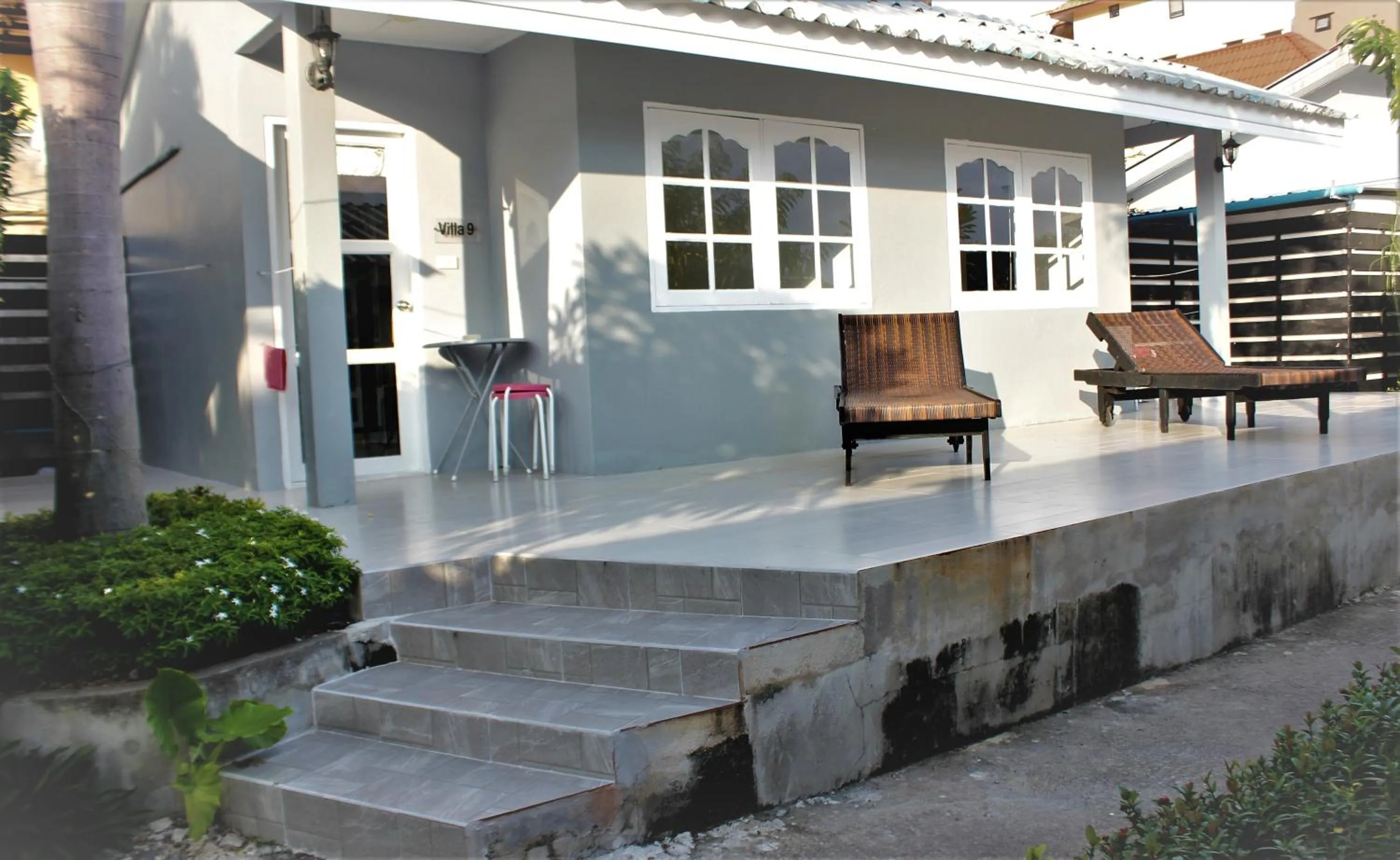 Patio in 1715 House - White Rhino