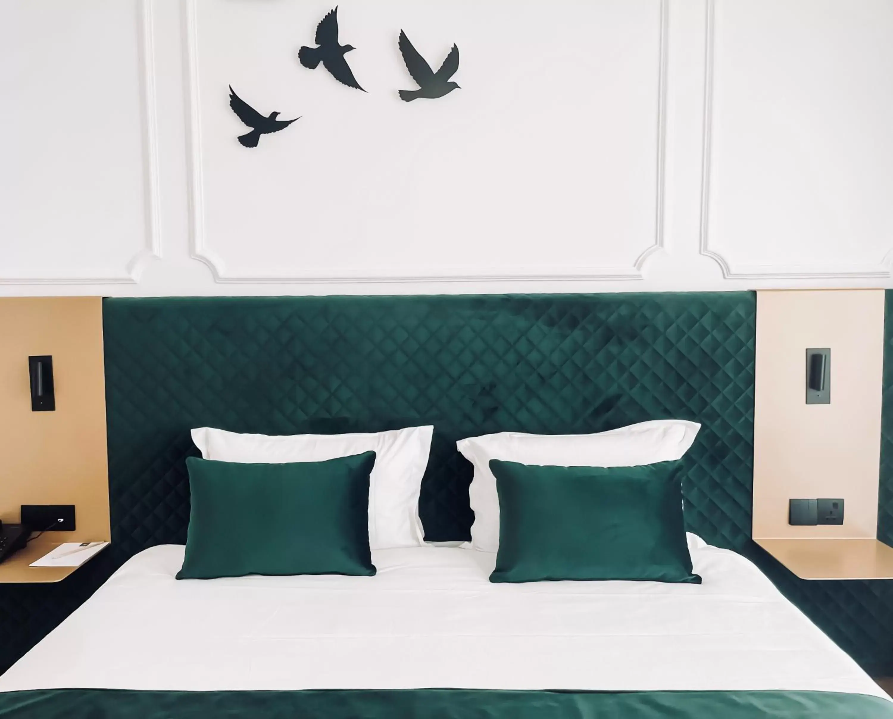 Executive Suite in Ajax Hotel Executive Suite in Ajax Hotel