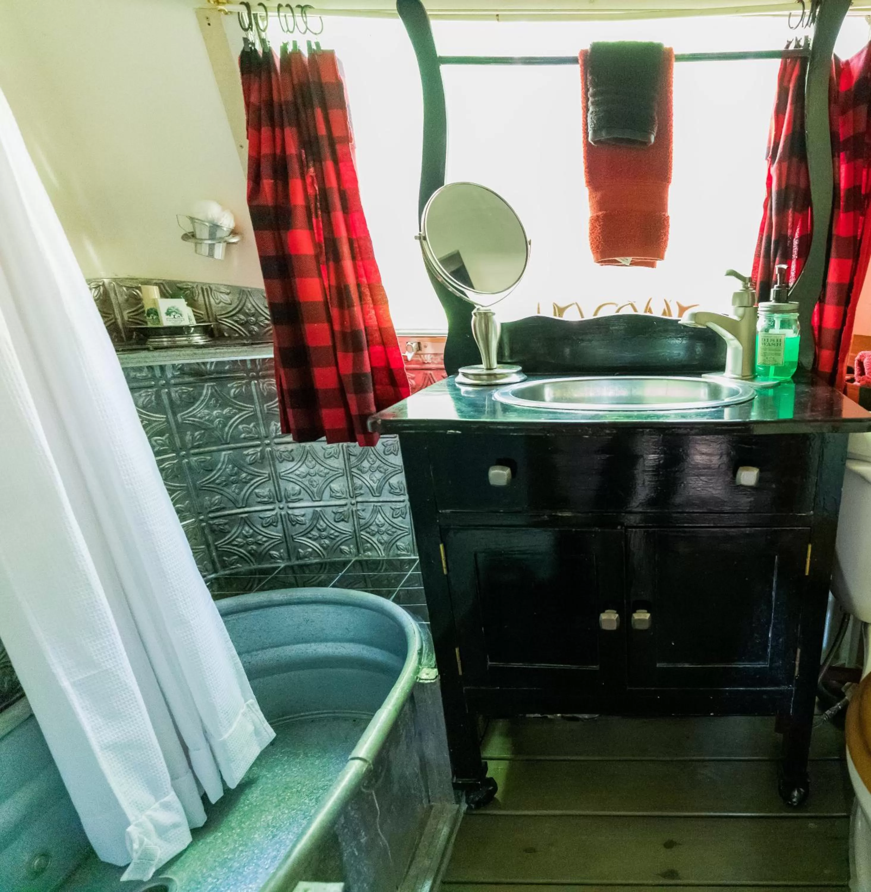 Bathroom in Country Woods Inn