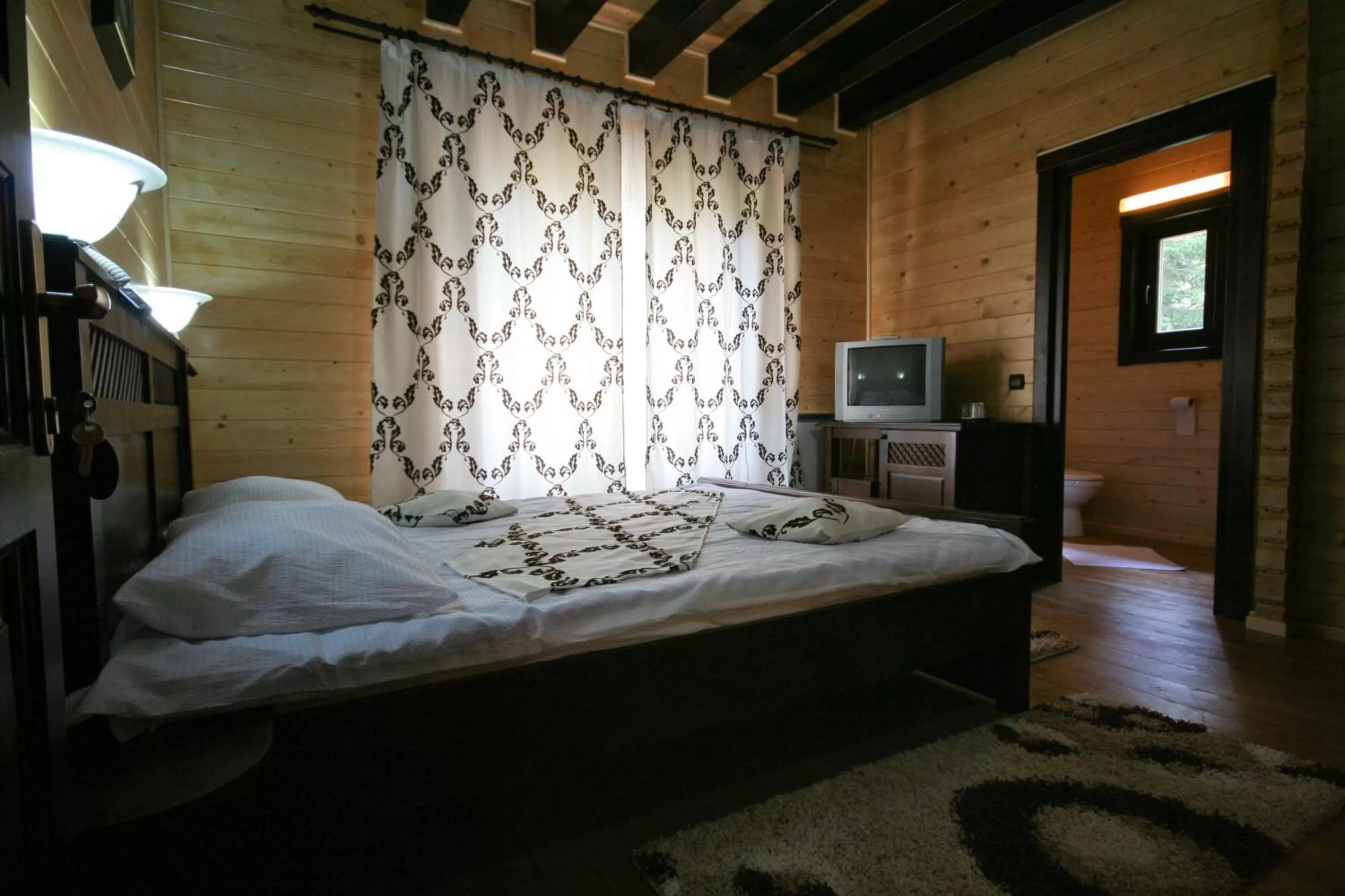 TV and multimedia, Bed in Complex Turistic Le Baron