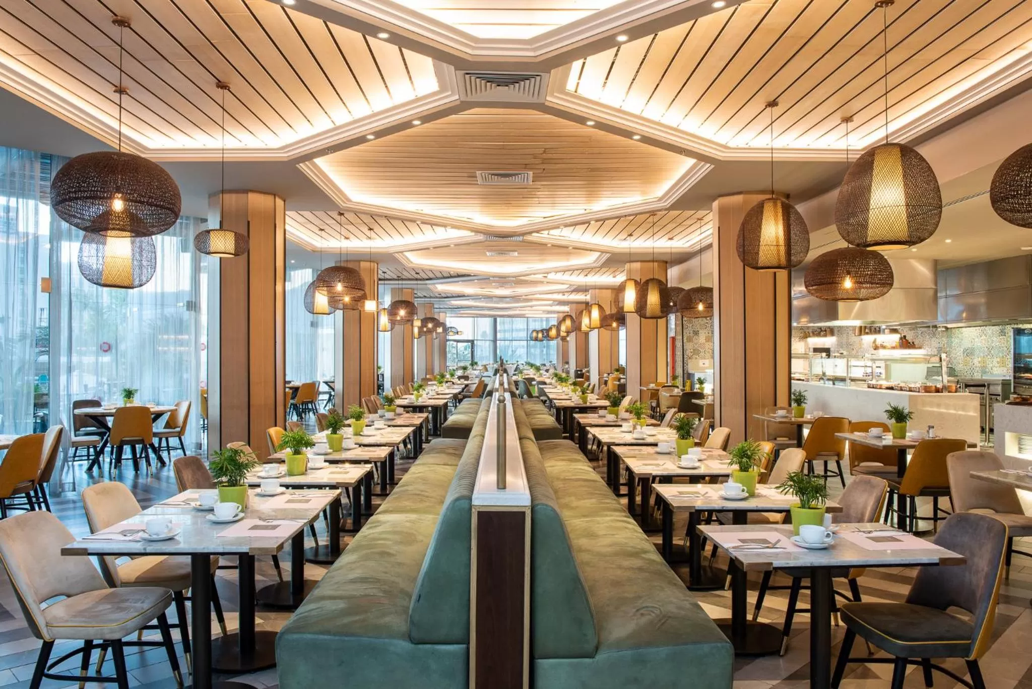 Restaurant/places to eat in Vert Hotel Eilat by AFI Hotels