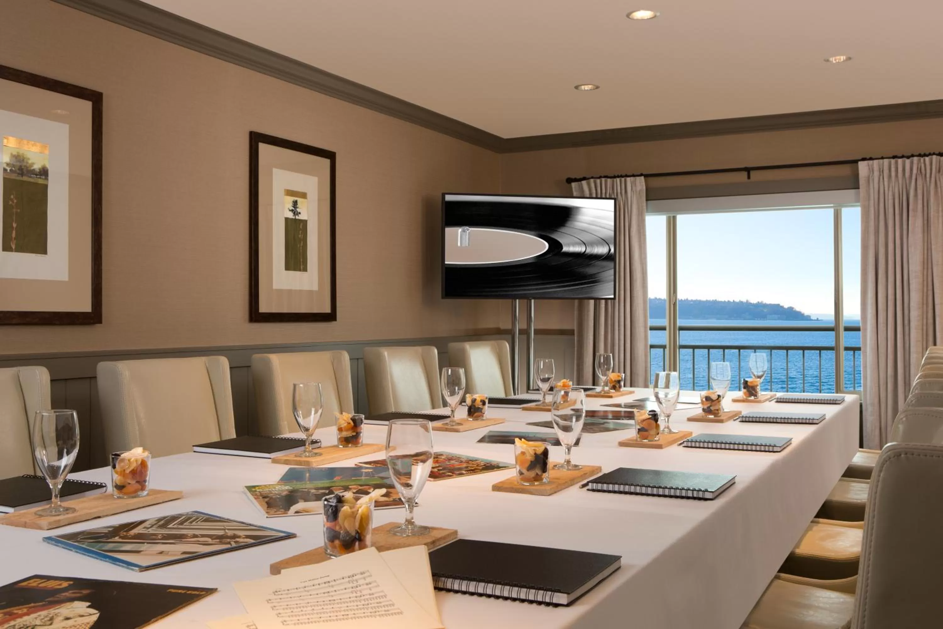 Banquet/Function facilities in The Edgewater, a Noble House Hotel