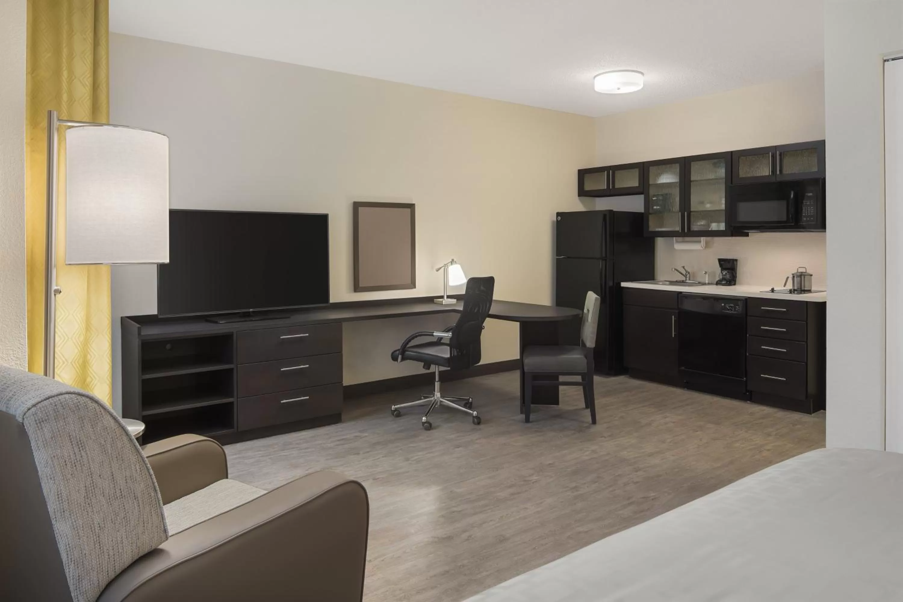 Bedroom in Candlewood Suites - Charlotte - Arrowood by IHG
