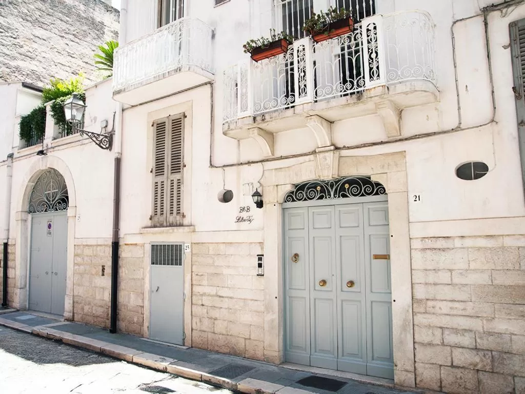 Facade/entrance, Property Building in B&B Liberty
