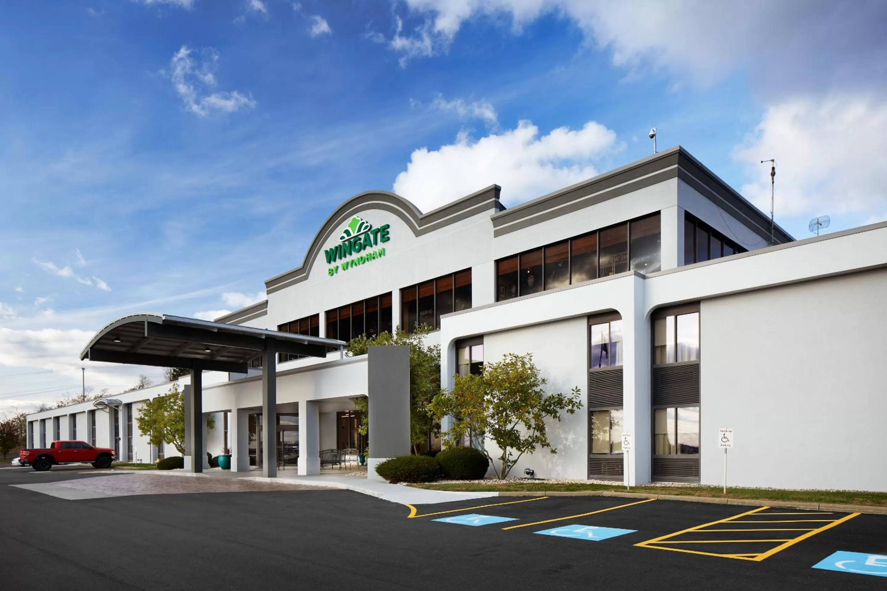 Property building in Wingate by Wyndham St. Clairsville/Wheeling