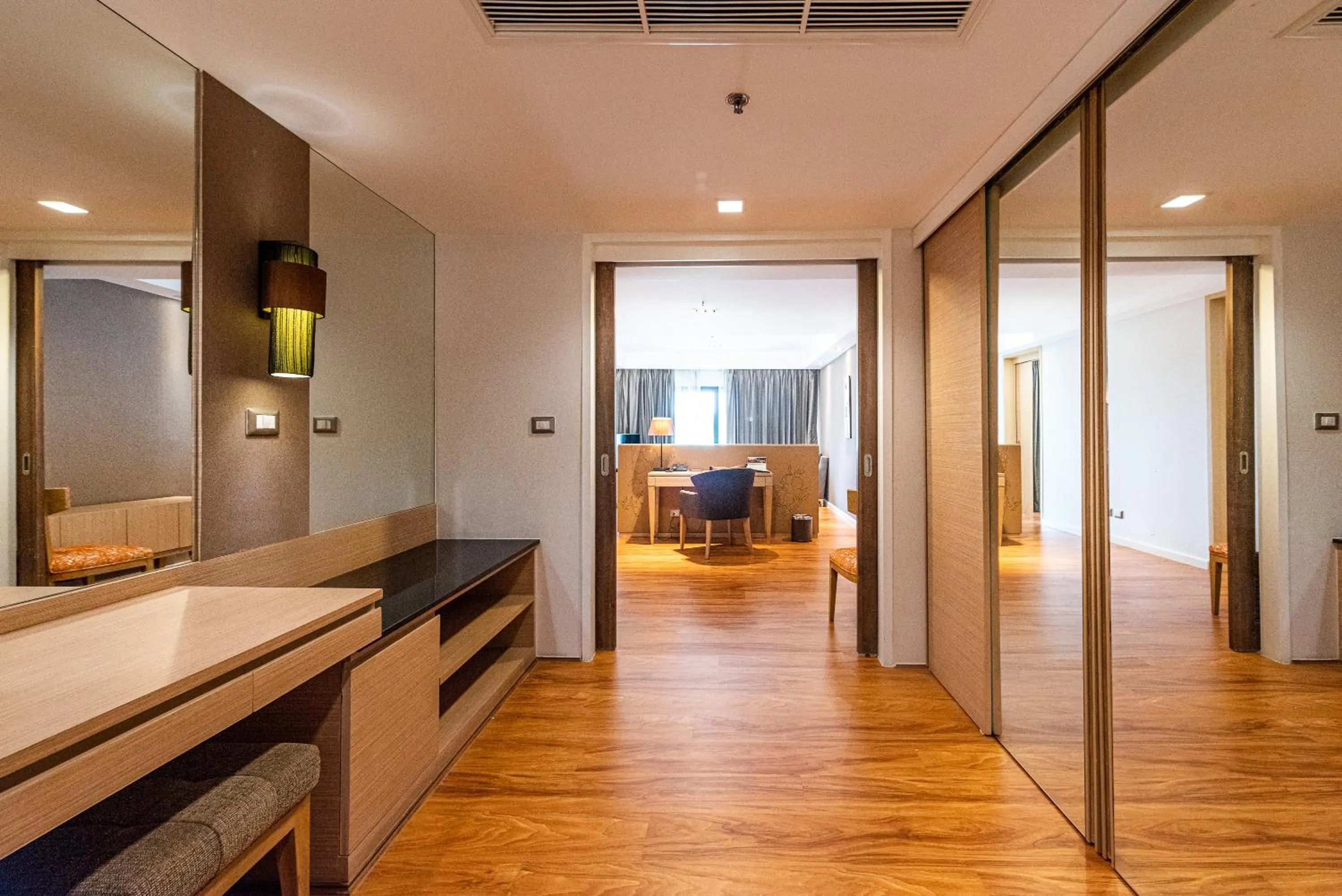 Bedroom in Summit Windmill Golf Suite Hotel at Suvarnabhumi