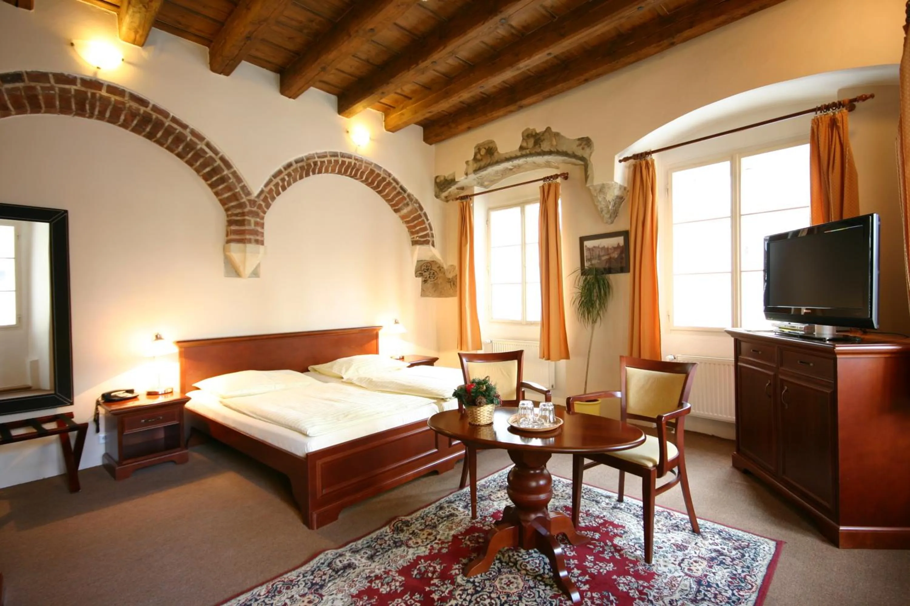 Photo of the whole room, Bed in U Tří Bubnů