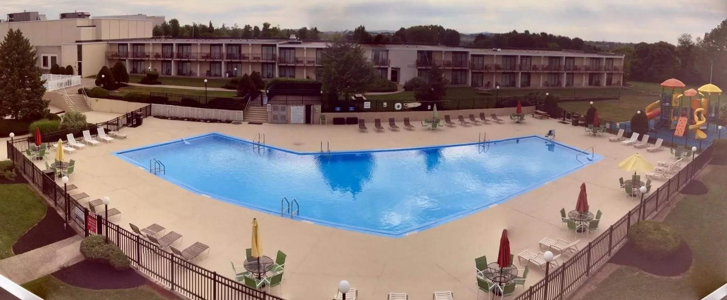 Swimming pool in Red Lion Hotel Harrisburg Hershey