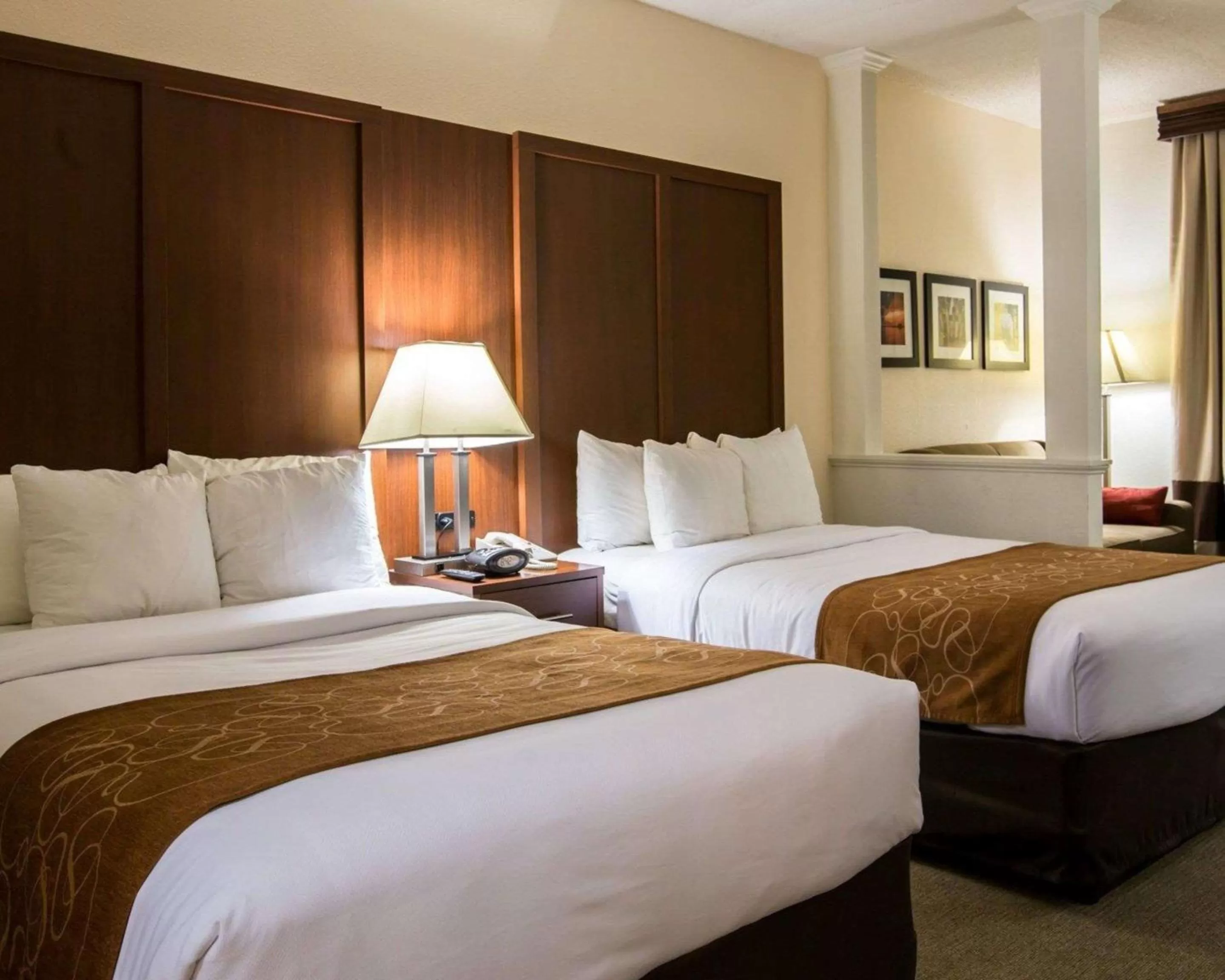 Photo of the whole room, Bed in Comfort Suites Cumming-Atlanta near Northside Hospital Forsyth